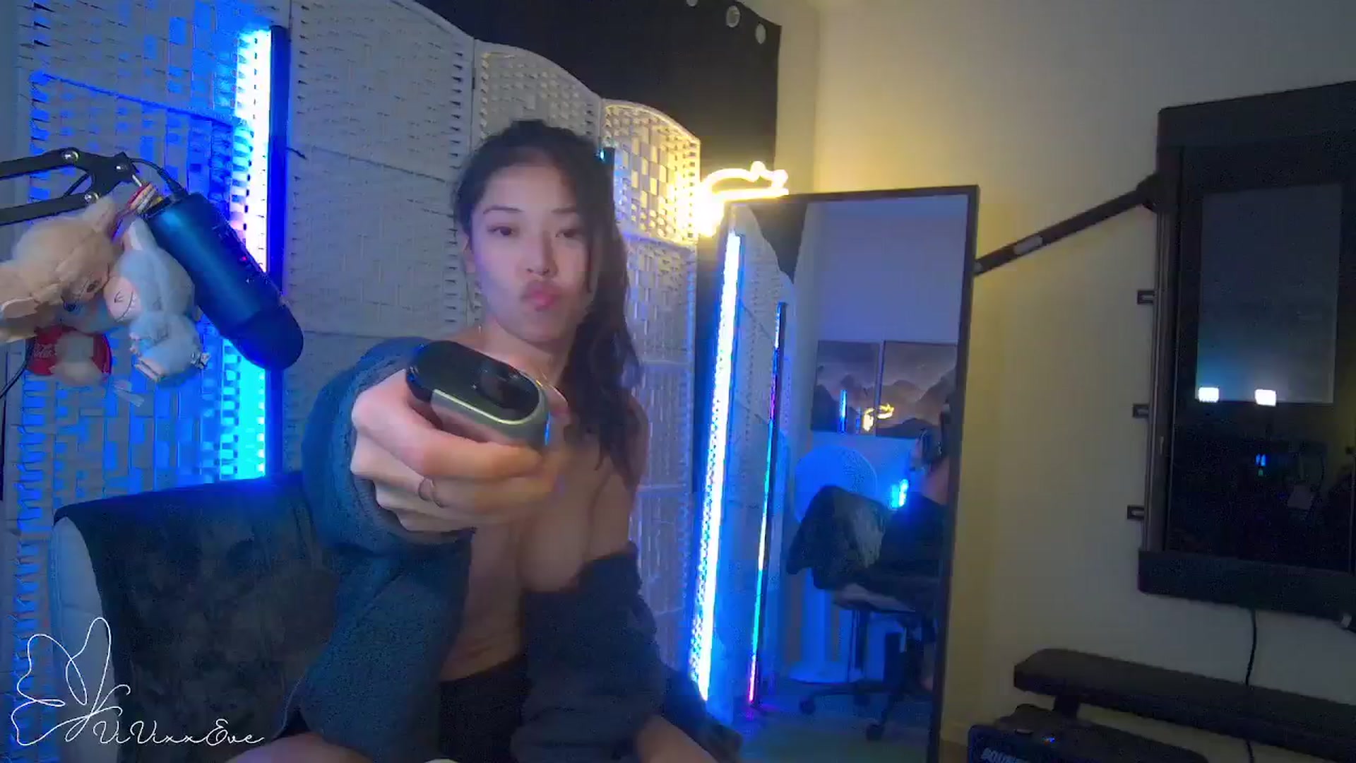 Gallery image thumbnail from Vivixxeve's myfreecams stream on, 10/23/2025, 05:51 image 11 of 20
