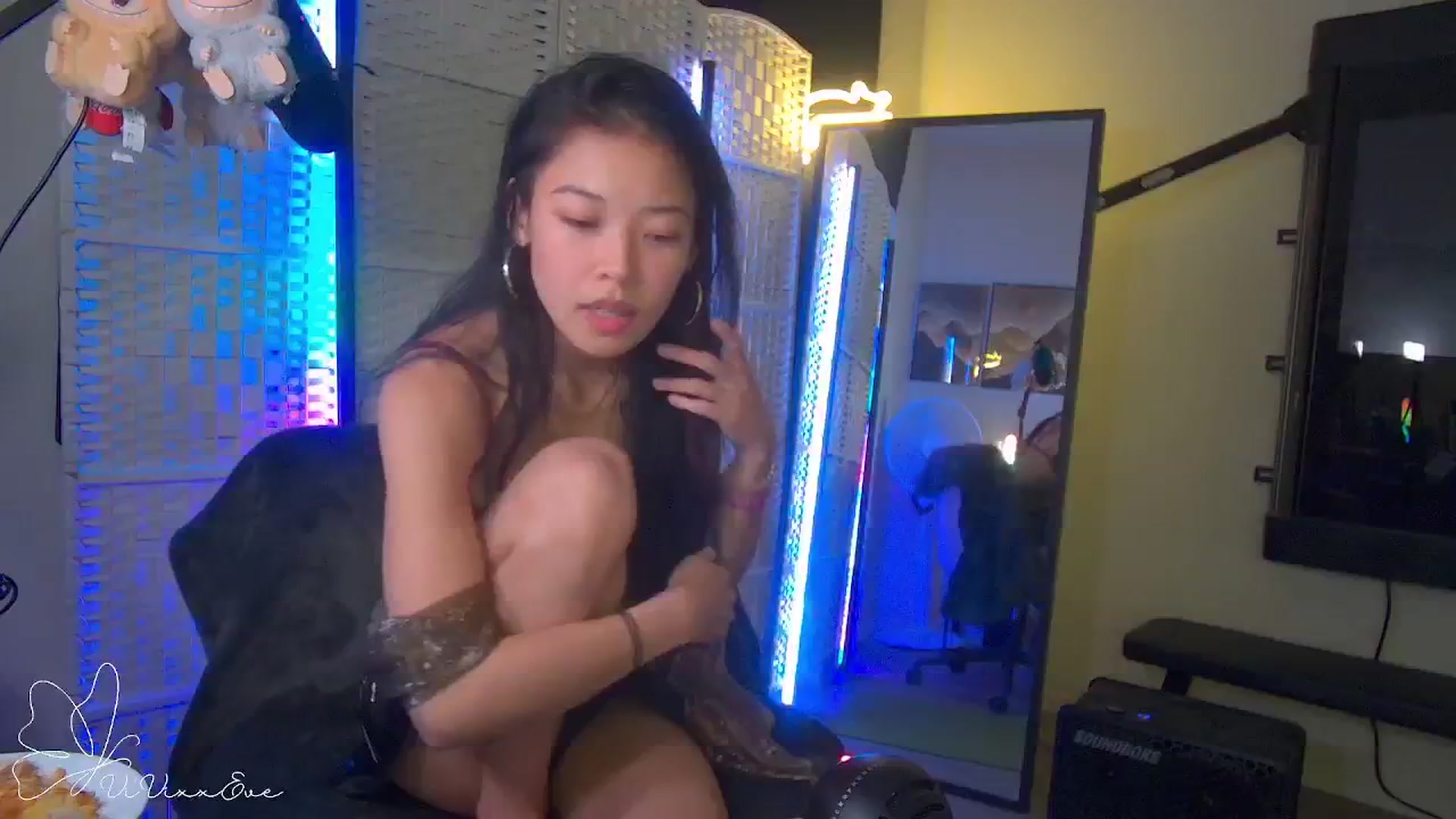Gallery image thumbnail from Vivixxeve's myfreecams stream on, 10/24/2025, 02:16 image 6 of 20