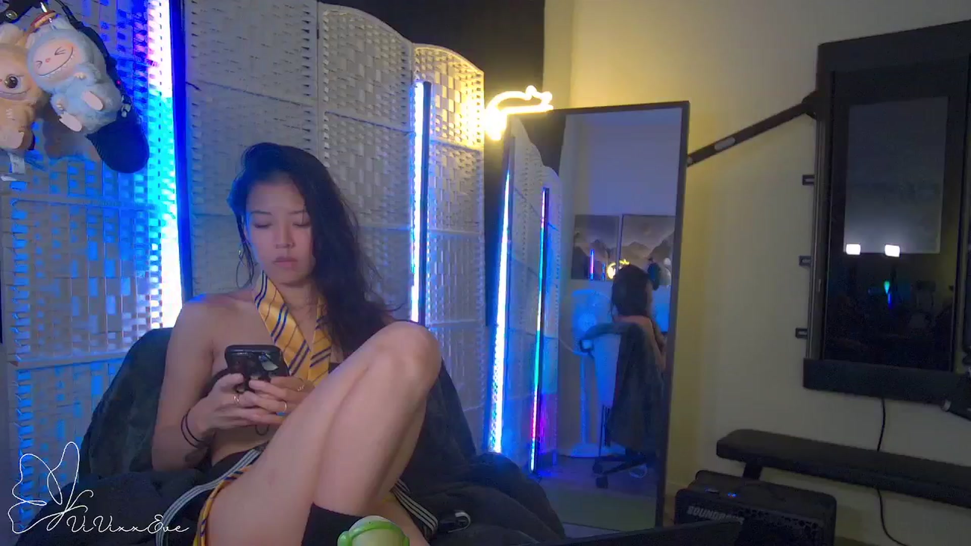 Gallery image thumbnail from Vivixxeve's myfreecams stream on, 10/25/2025, 01:44 image 8 of 20