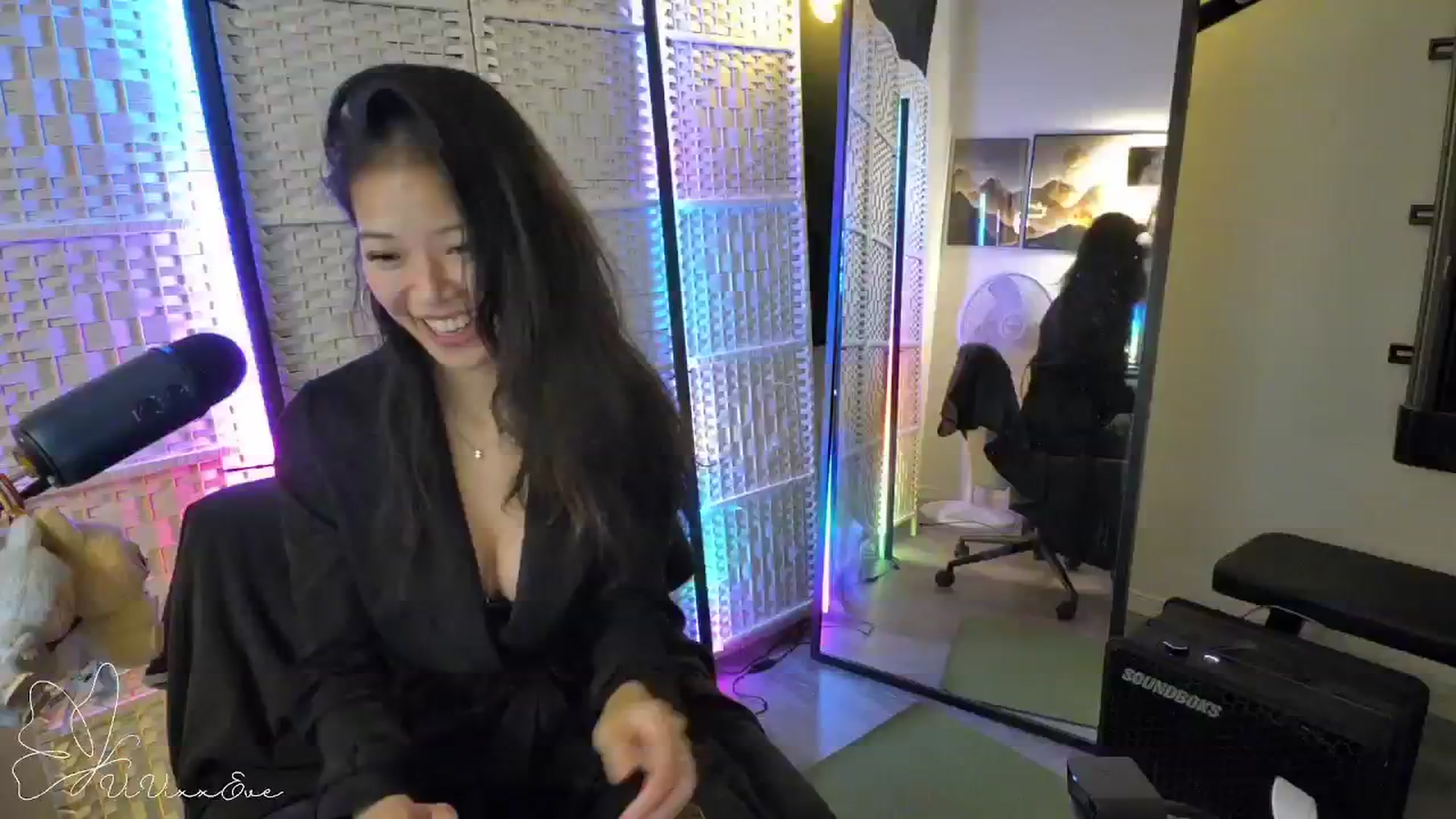 Gallery image thumbnail from Vivixxeve's myfreecams stream on, 11/07/2025, 06:36 image 10 of 20