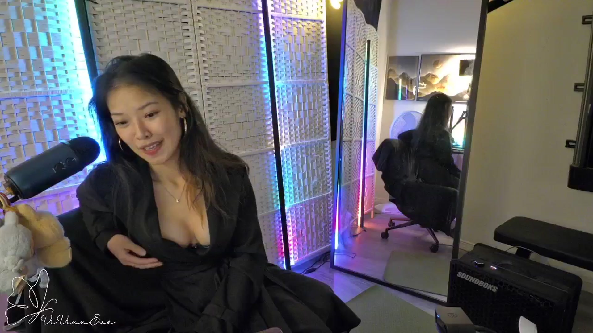 Gallery image thumbnail from Vivixxeve's myfreecams stream on, 11/07/2025, 06:36 image 17 of 20