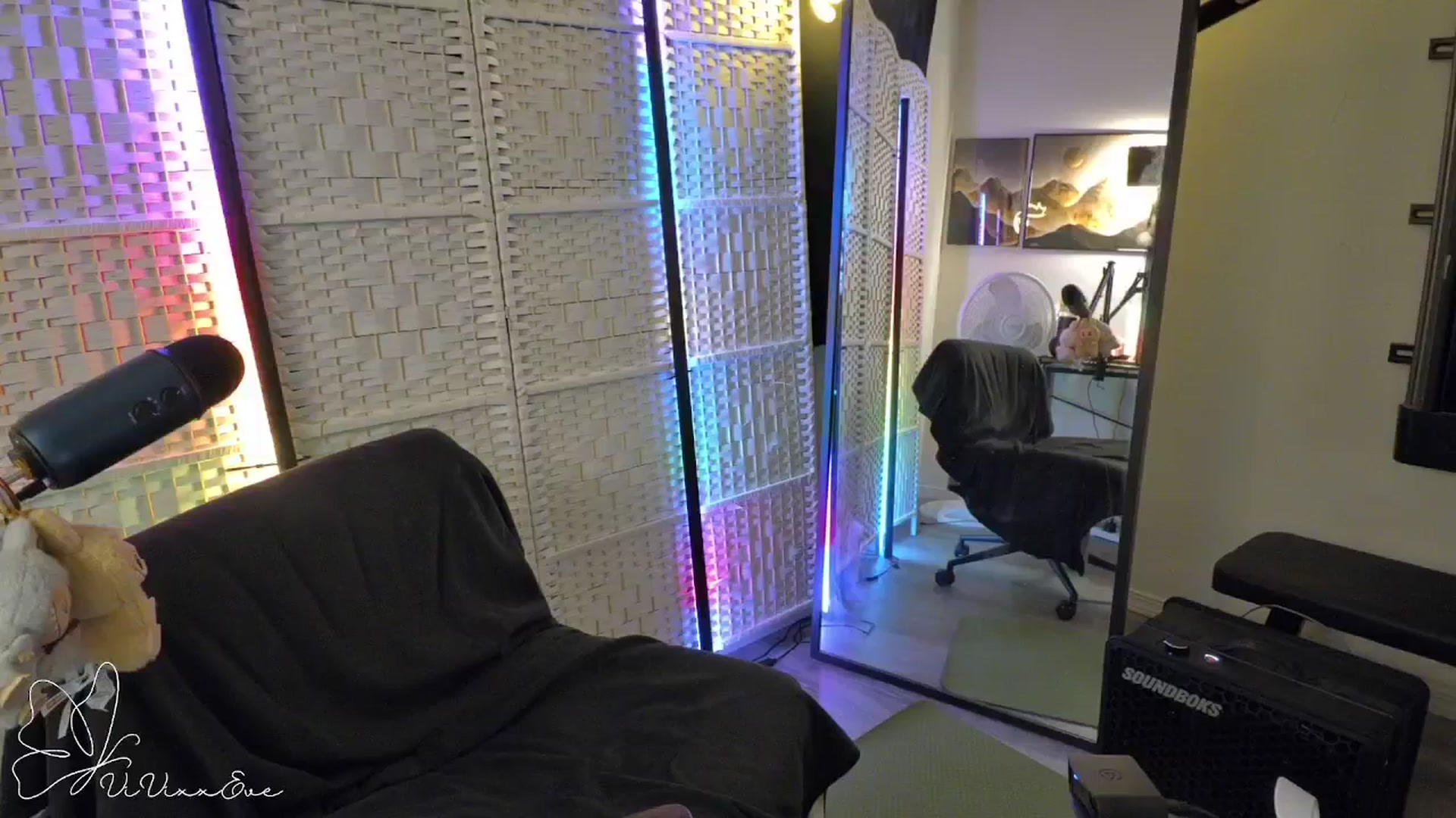 Gallery image thumbnail from Vivixxeve's myfreecams stream on, 11/07/2025, 06:36 image 13 of 20