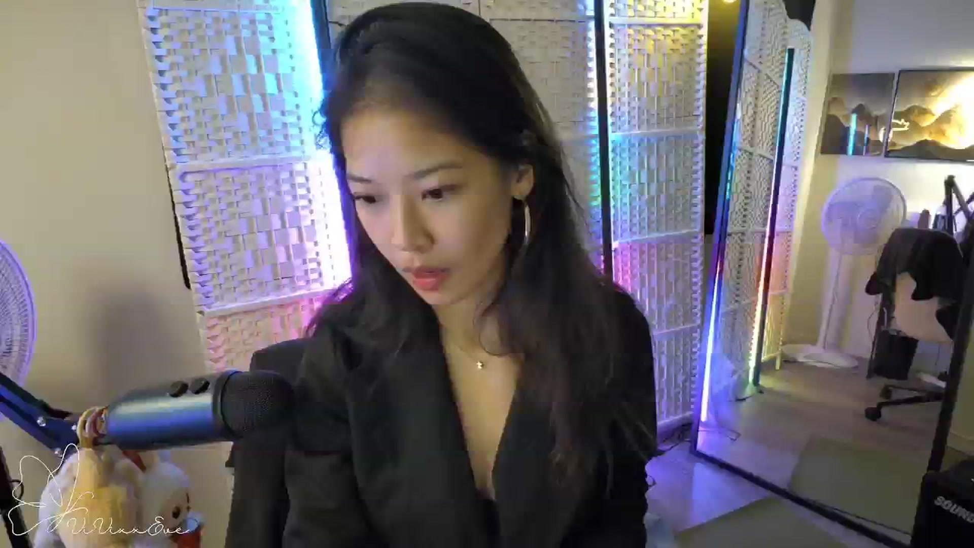 Gallery image thumbnail from Vivixxeve's myfreecams stream on, 11/07/2025, 08:23 image 13 of 20