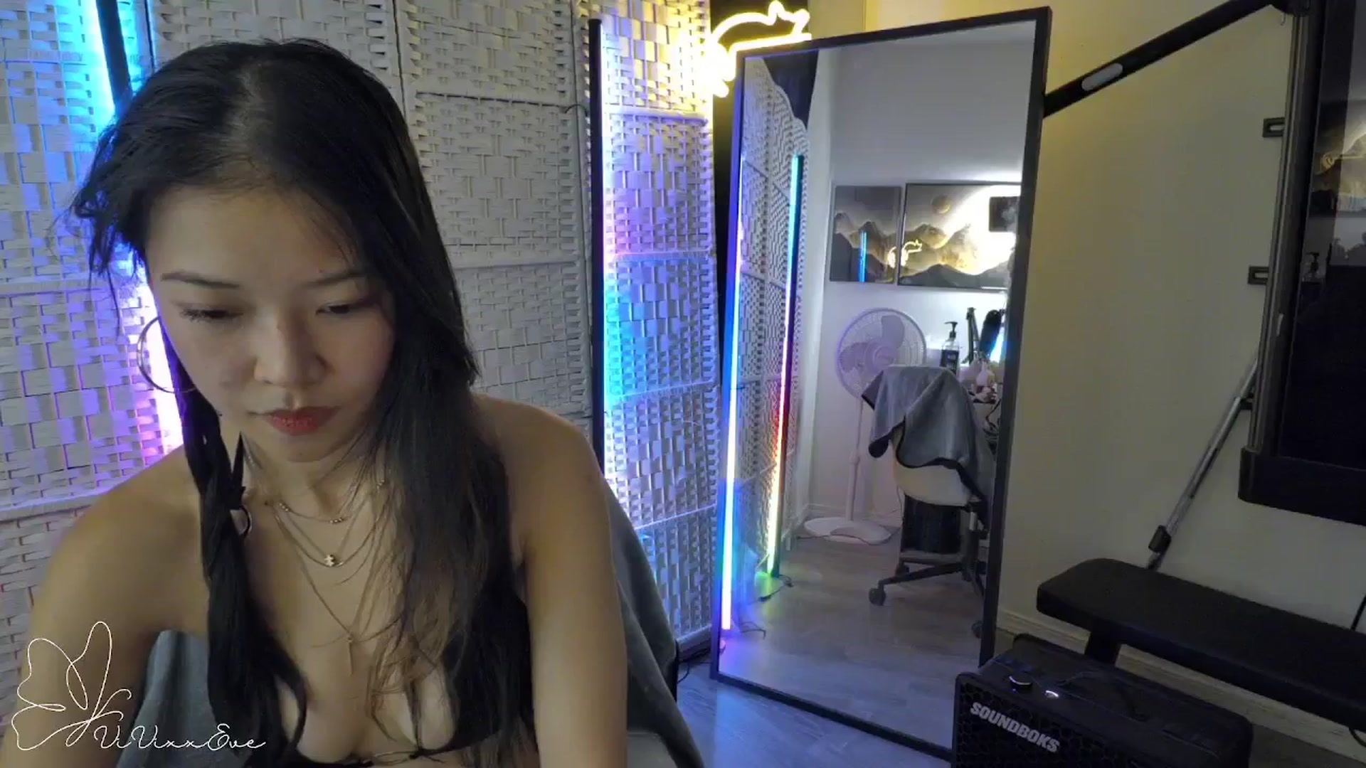 Gallery image thumbnail from Vivixxeve's myfreecams stream on, 11/21/2025, 23:37 image 8 of 20