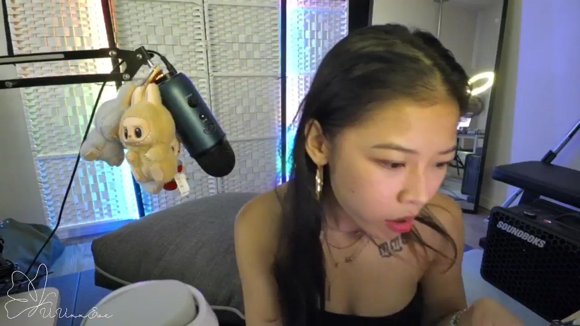 Gallery image thumbnail from Vivixxeve's myfreecams stream on, 11/25/2025, 23:04 image 7 of 20
