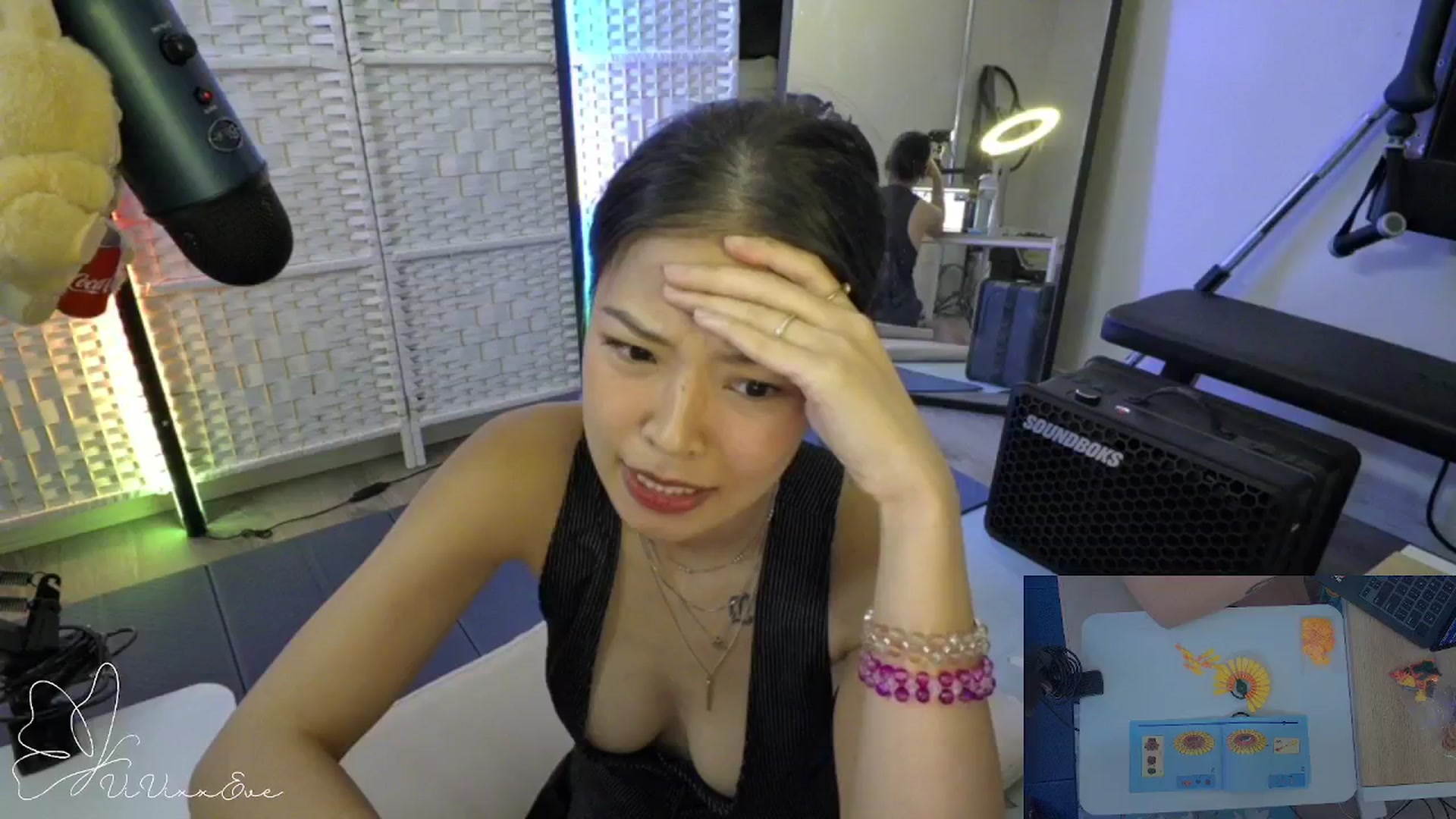 Gallery image thumbnail from Vivixxeve's myfreecams stream on, 11/27/2025, 02:03 image 3 of 20