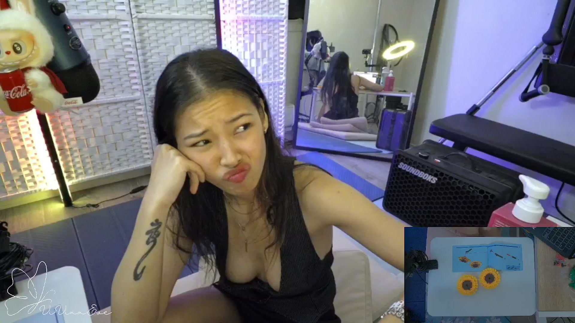 Gallery image thumbnail from Vivixxeve's myfreecams stream on, 11/27/2025, 02:03 image 13 of 20