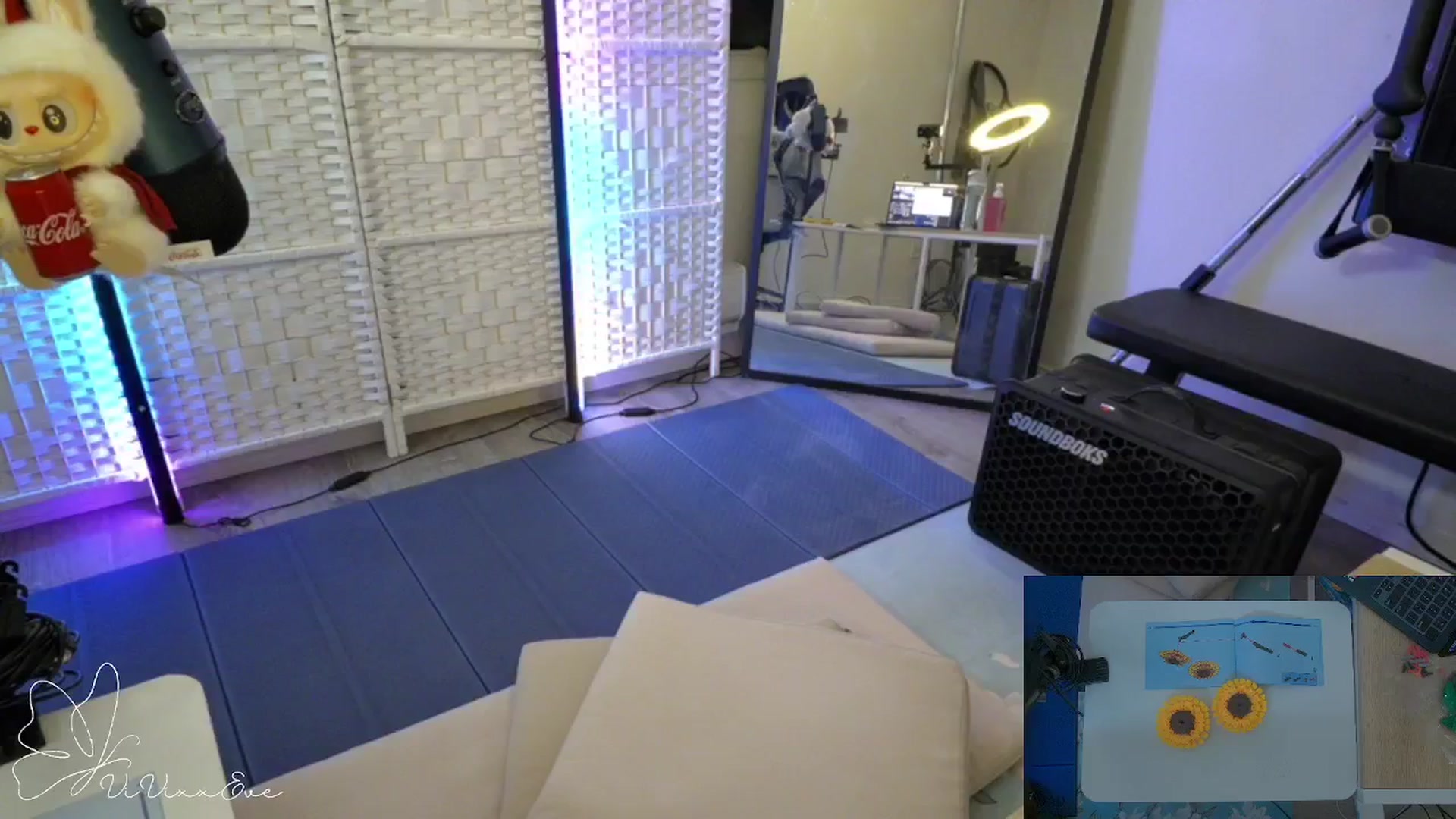 Gallery image thumbnail from Vivixxeve's myfreecams stream on, 11/27/2025, 02:03 image 15 of 20
