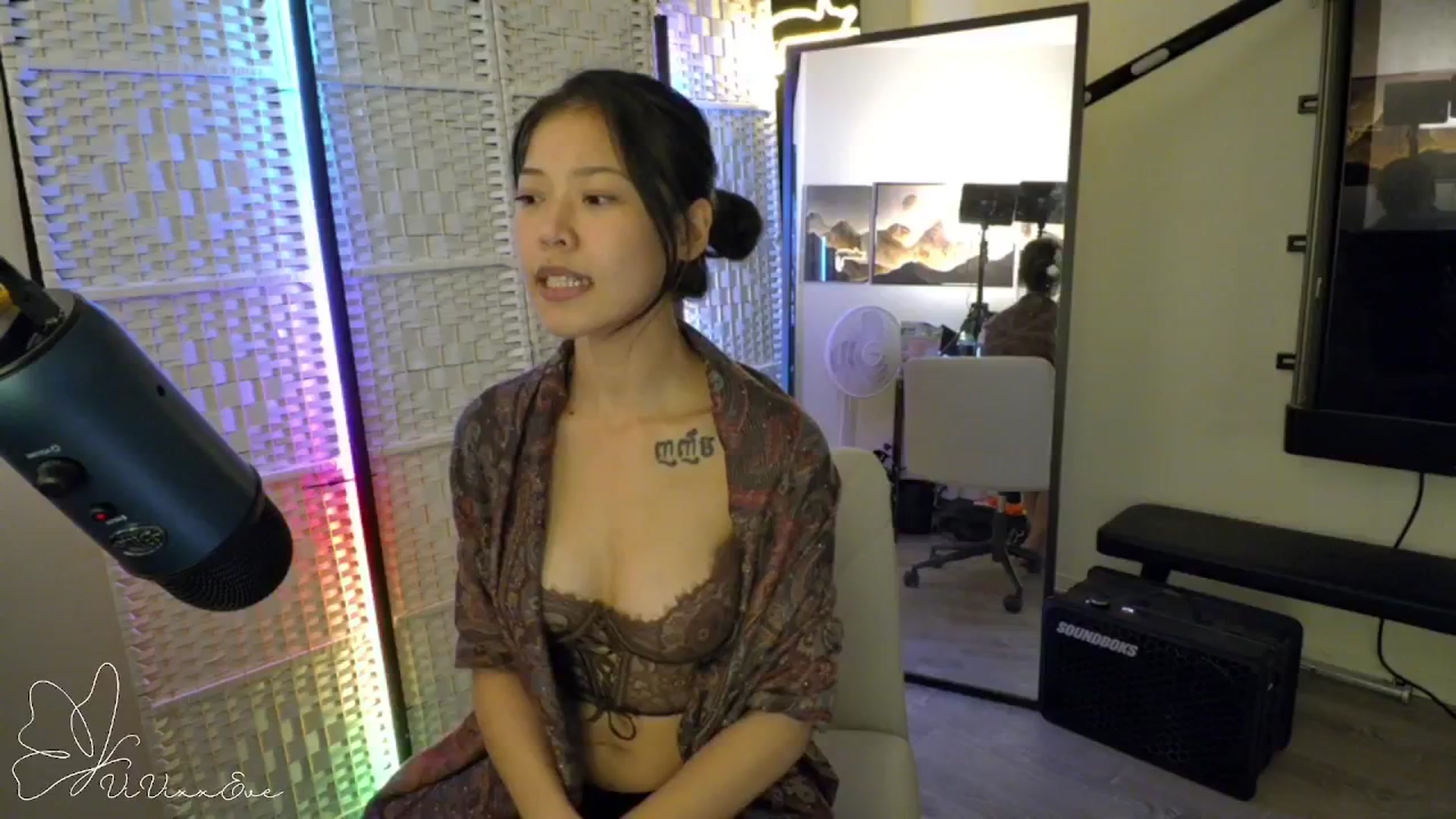 Gallery image thumbnail from Vivixxeve's myfreecams stream on, 12/03/2025, 23:09 image 17 of 20
