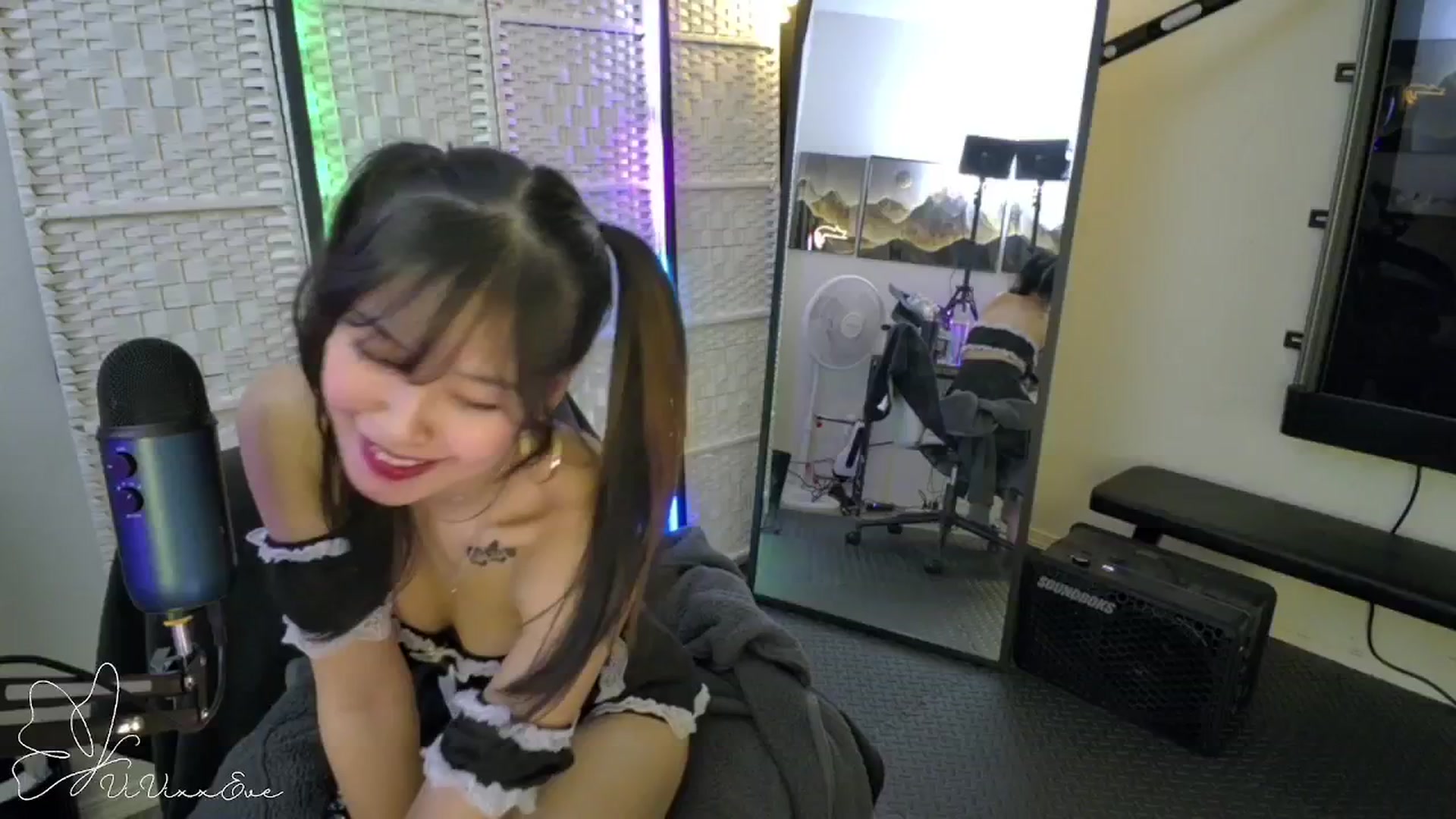 Gallery image thumbnail from Vivixxeve's myfreecams stream on, 01/05/2026, 05:09 image 7 of 20