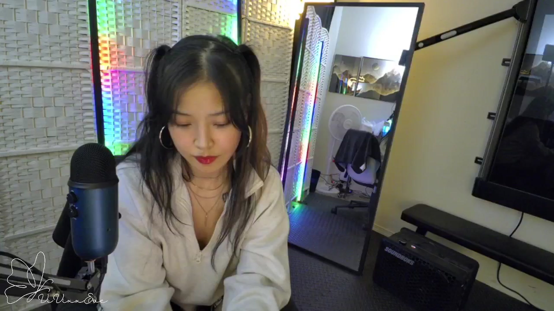 Gallery image thumbnail from Vivixxeve's myfreecams stream on, 01/08/2026, 07:18 image 1 of 20