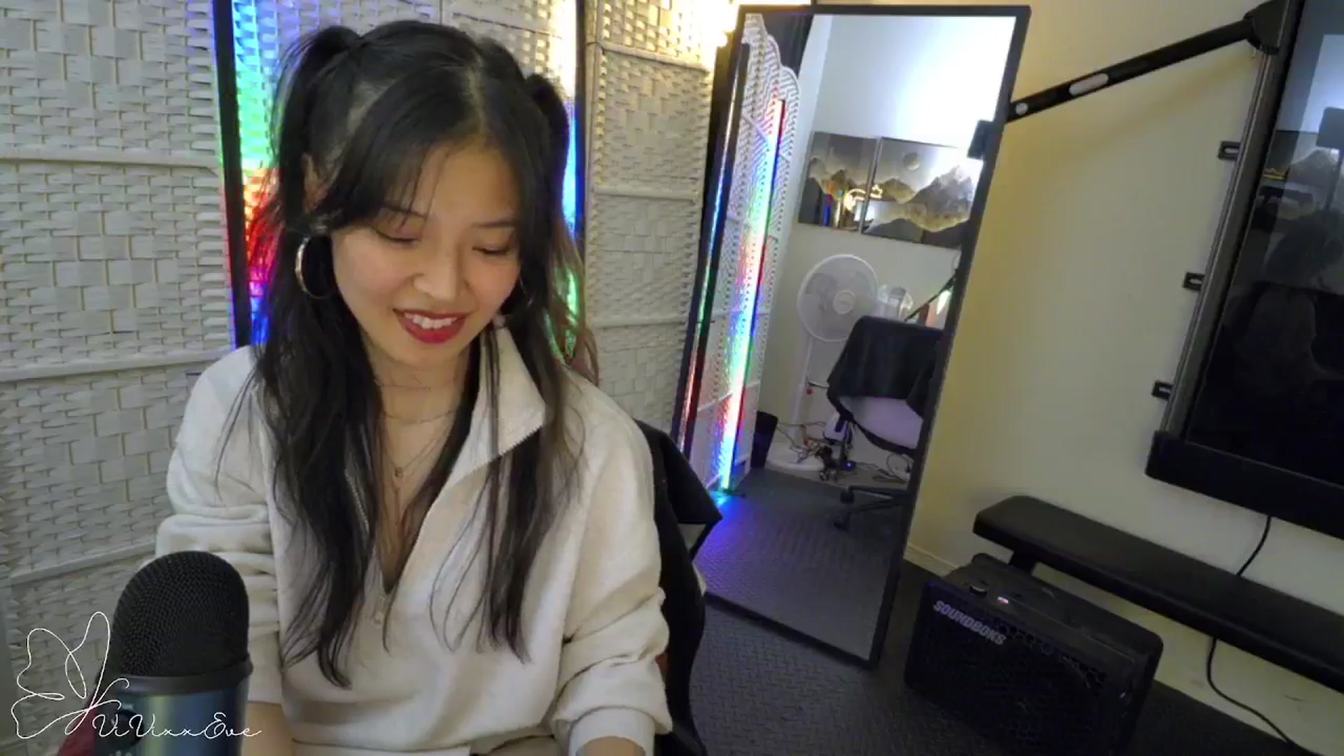 Gallery image thumbnail from Vivixxeve's myfreecams stream on, 01/08/2026, 07:18 image 4 of 20