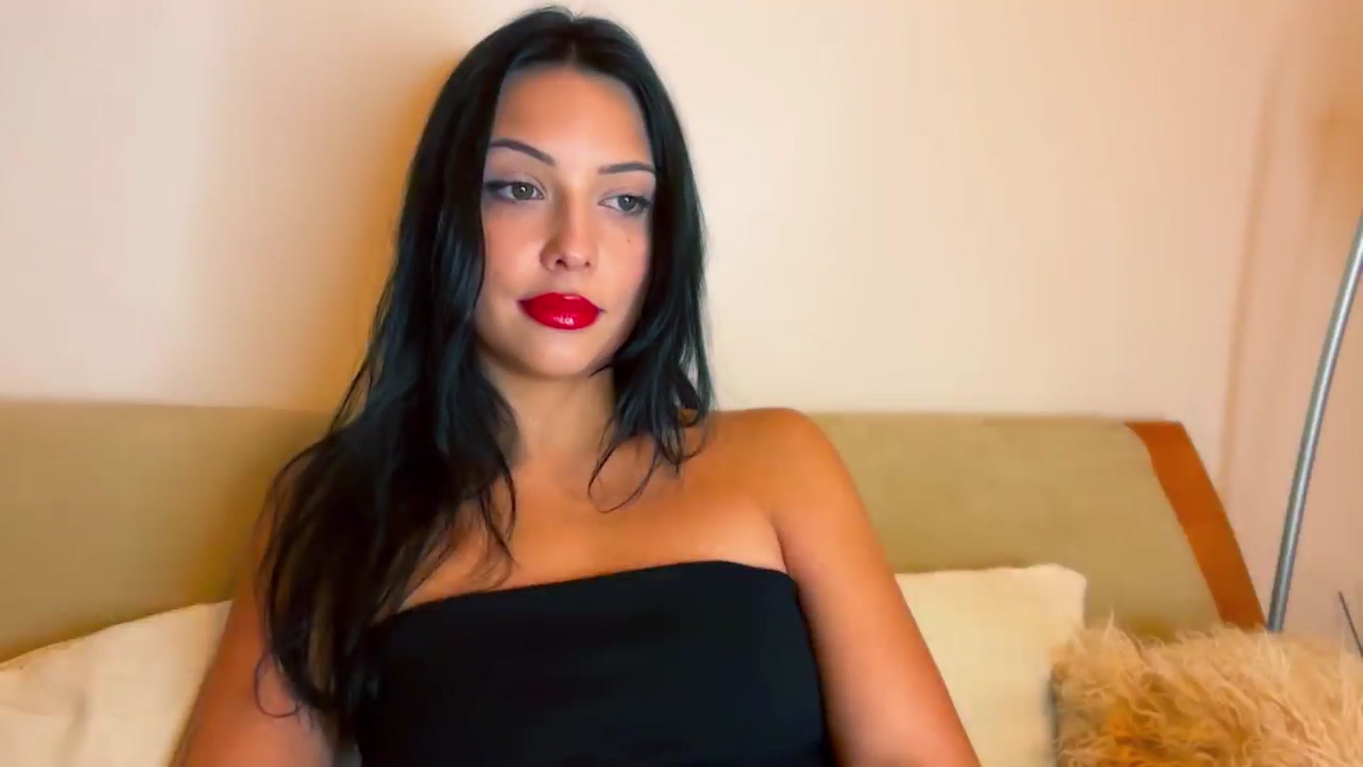 Gallery image thumbnail from VivvAmm's myfreecams stream on, 10/14/2025, 16:59 image 2 of 20