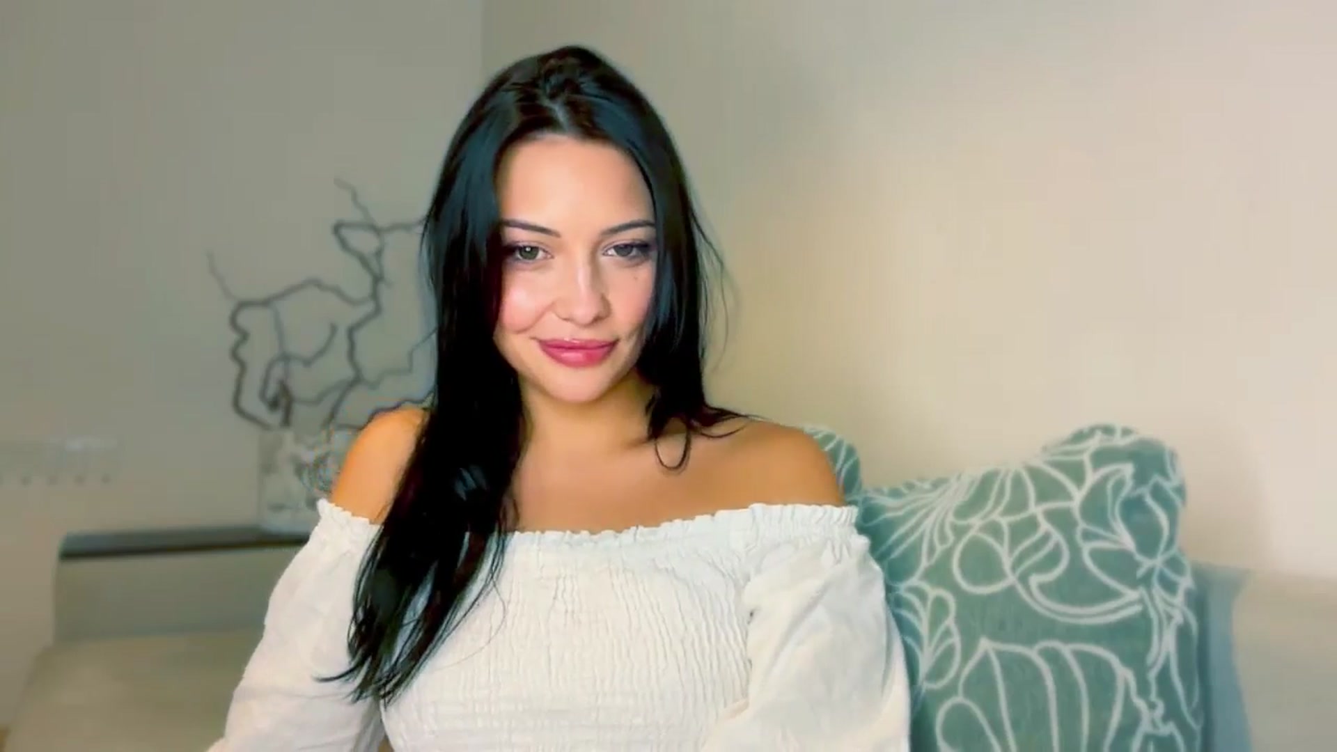 Gallery image thumbnail from VivvAmm's myfreecams stream on, 10/15/2025, 20:01 image 12 of 20