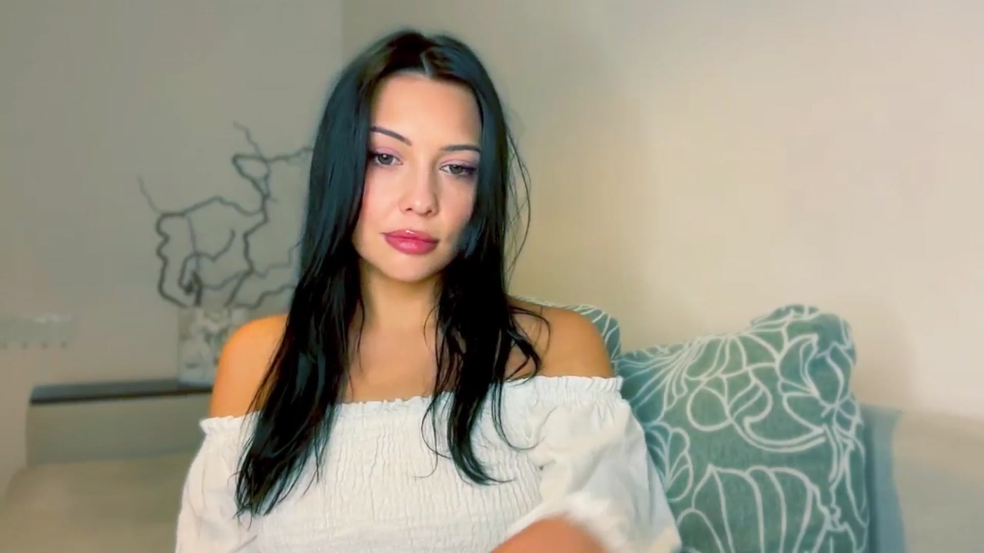 Gallery image thumbnail from VivvAmm's myfreecams stream on, 10/15/2025, 20:01 image 3 of 20