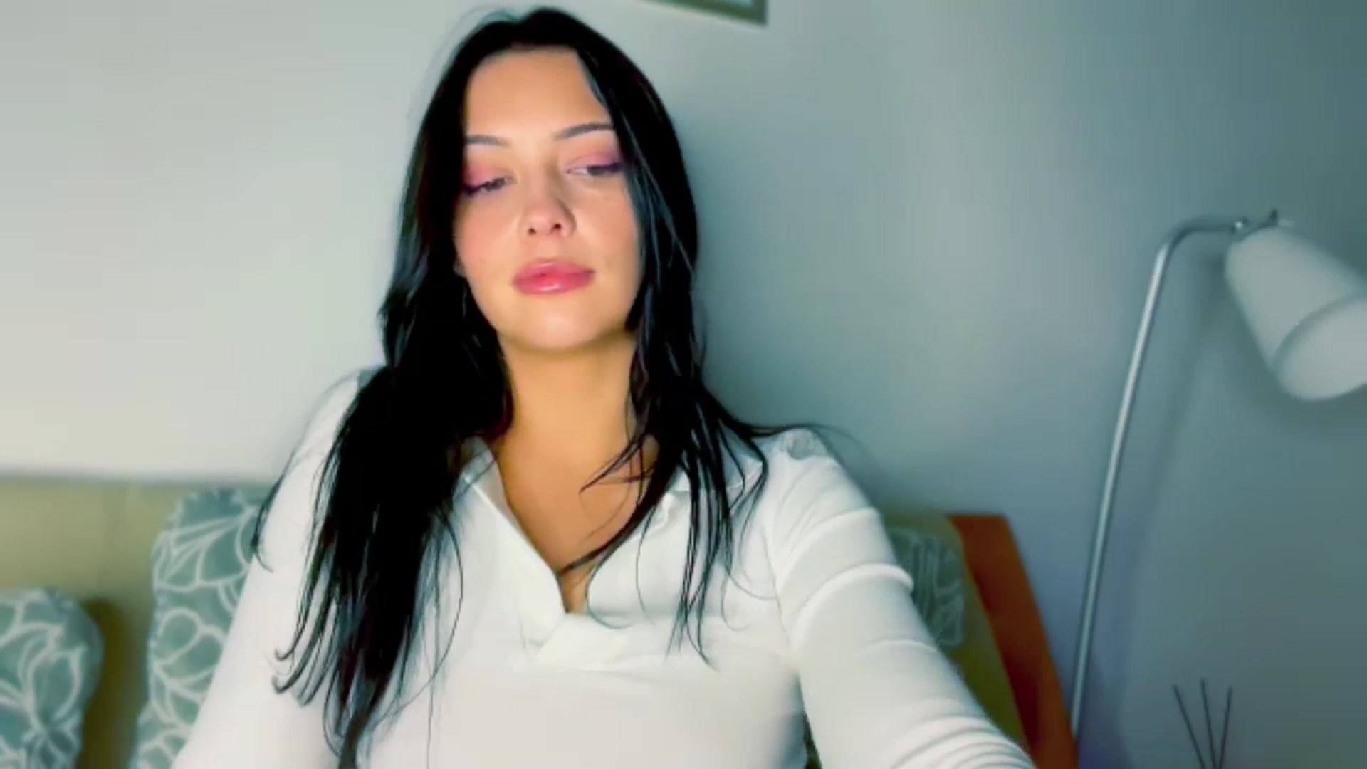 Gallery image thumbnail from VivvAmm's myfreecams stream on, 10/19/2025, 22:44 image 16 of 20
