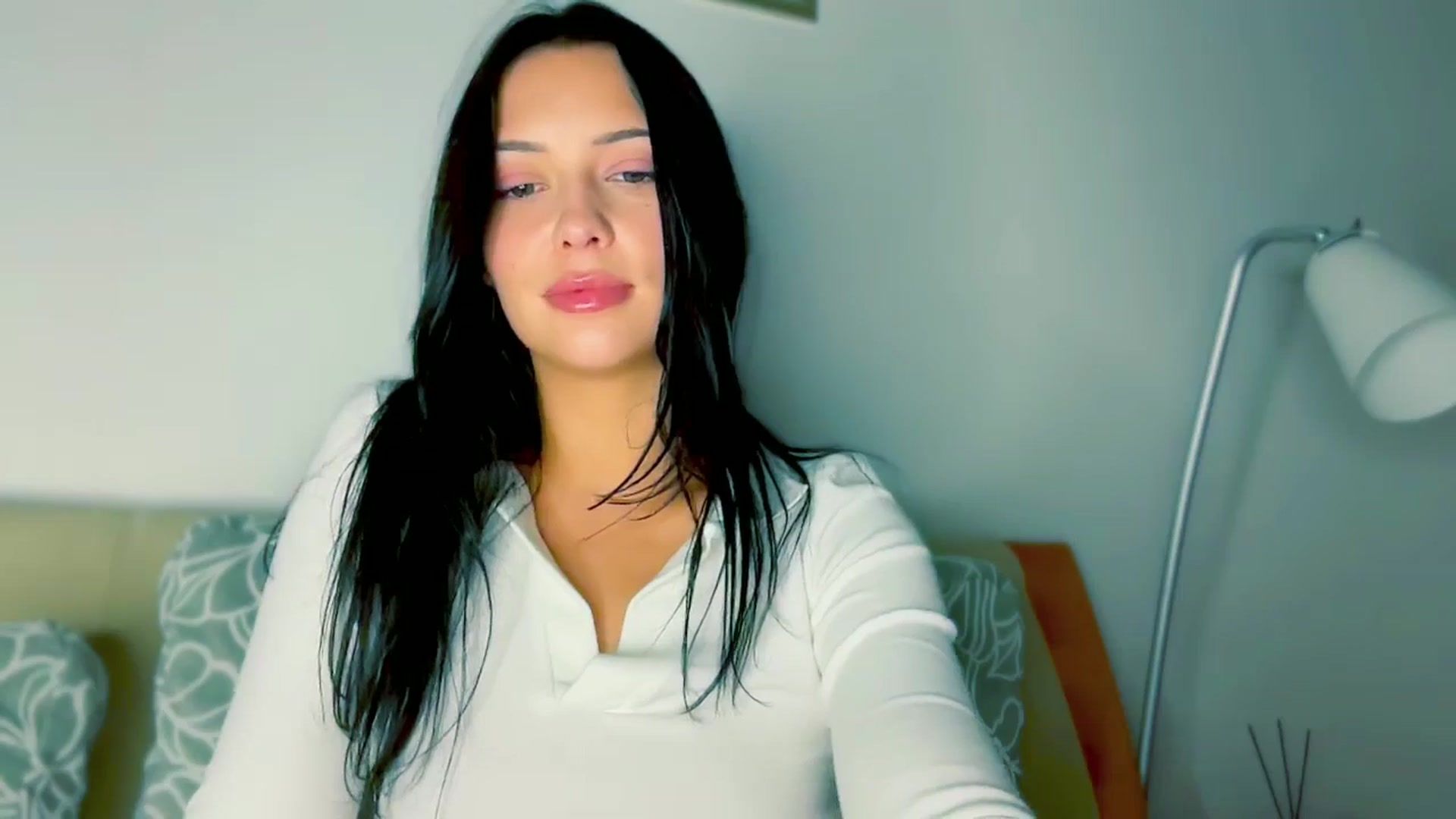 Gallery image thumbnail from VivvAmm's myfreecams stream on, 10/19/2025, 22:44 image 17 of 20