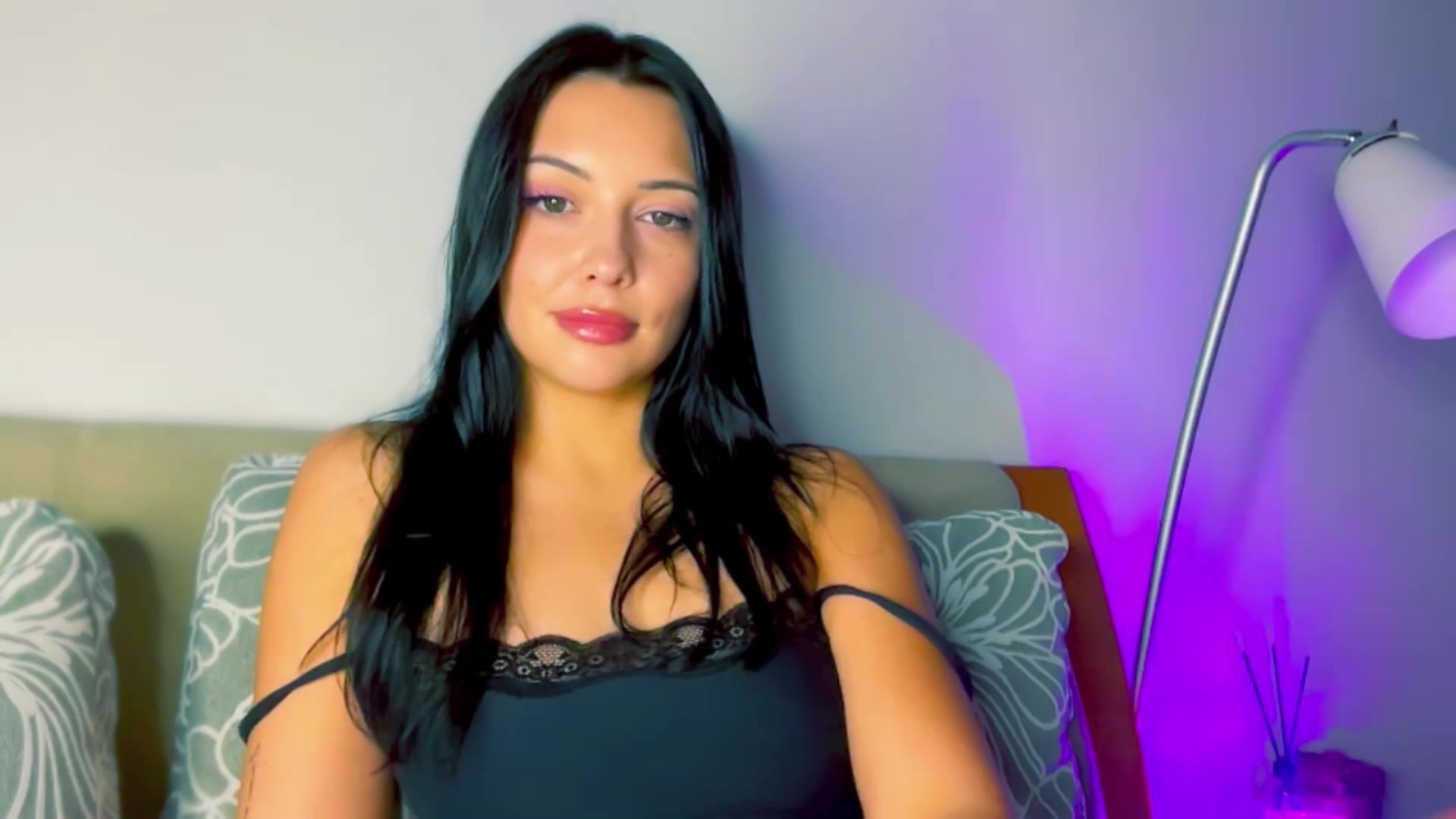 Gallery image thumbnail from VivvAmm's myfreecams stream on, 10/21/2025, 18:22 image 14 of 20