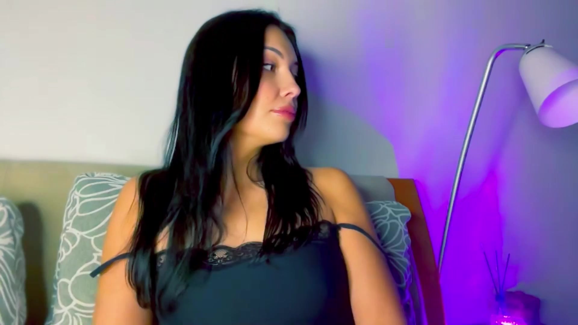 Gallery image thumbnail from VivvAmm's myfreecams stream on, 10/21/2025, 18:22 image 7 of 20