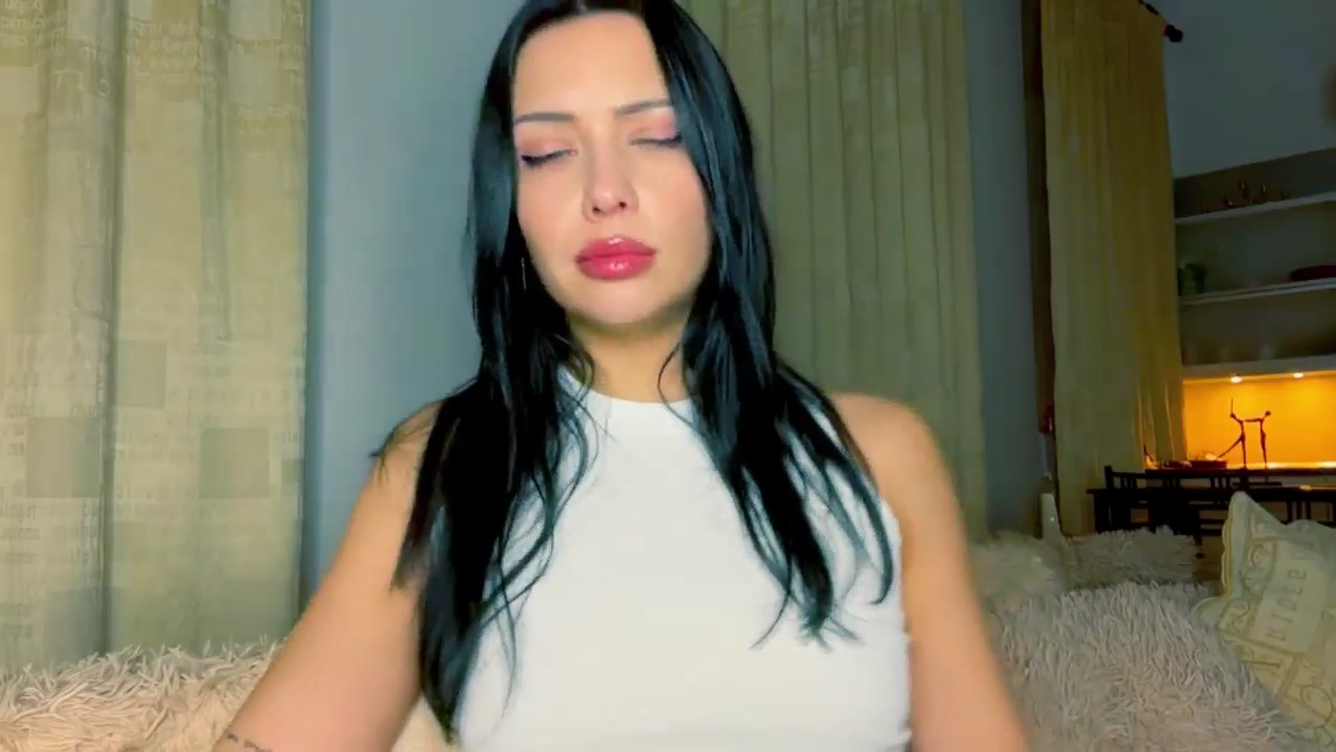 Gallery image thumbnail from VivvAmm's myfreecams stream on, 11/13/2025, 19:03 image 7 of 20