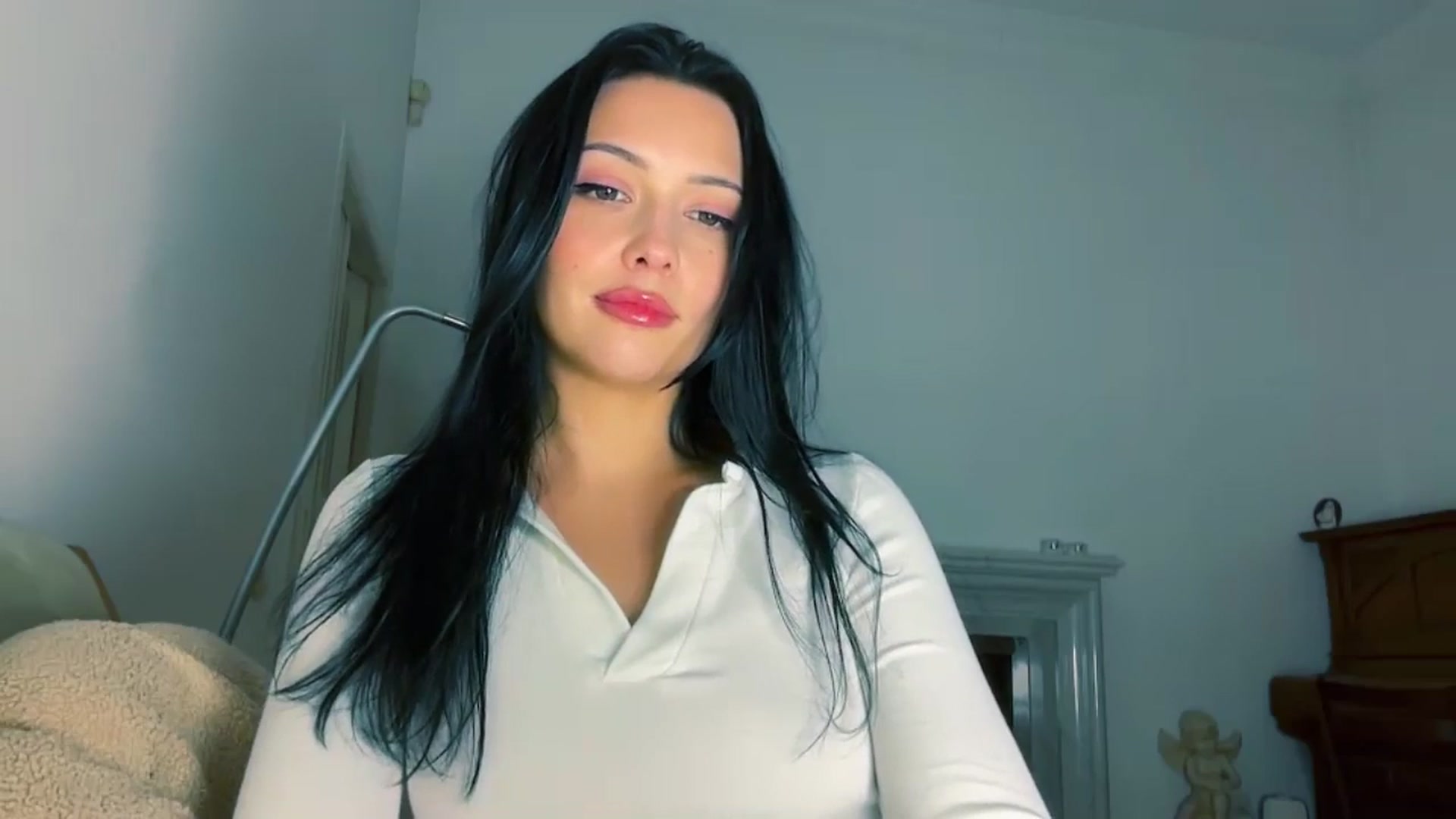 Gallery image thumbnail from VivvAmm's myfreecams stream on, 11/21/2025, 21:51 image 19 of 20