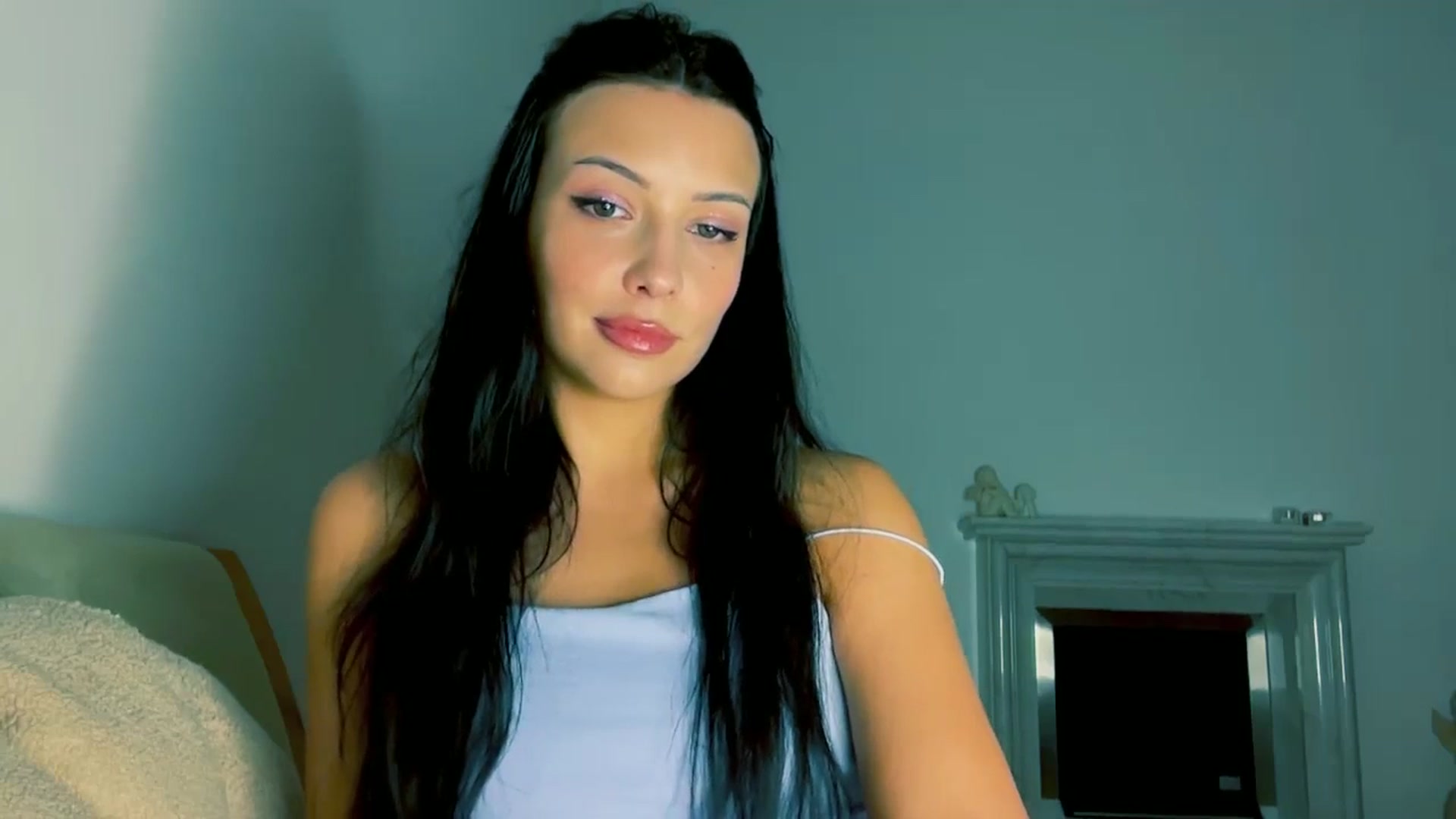 Gallery image thumbnail from VivvAmm's myfreecams stream on, 12/21/2025, 17:47 image 16 of 20