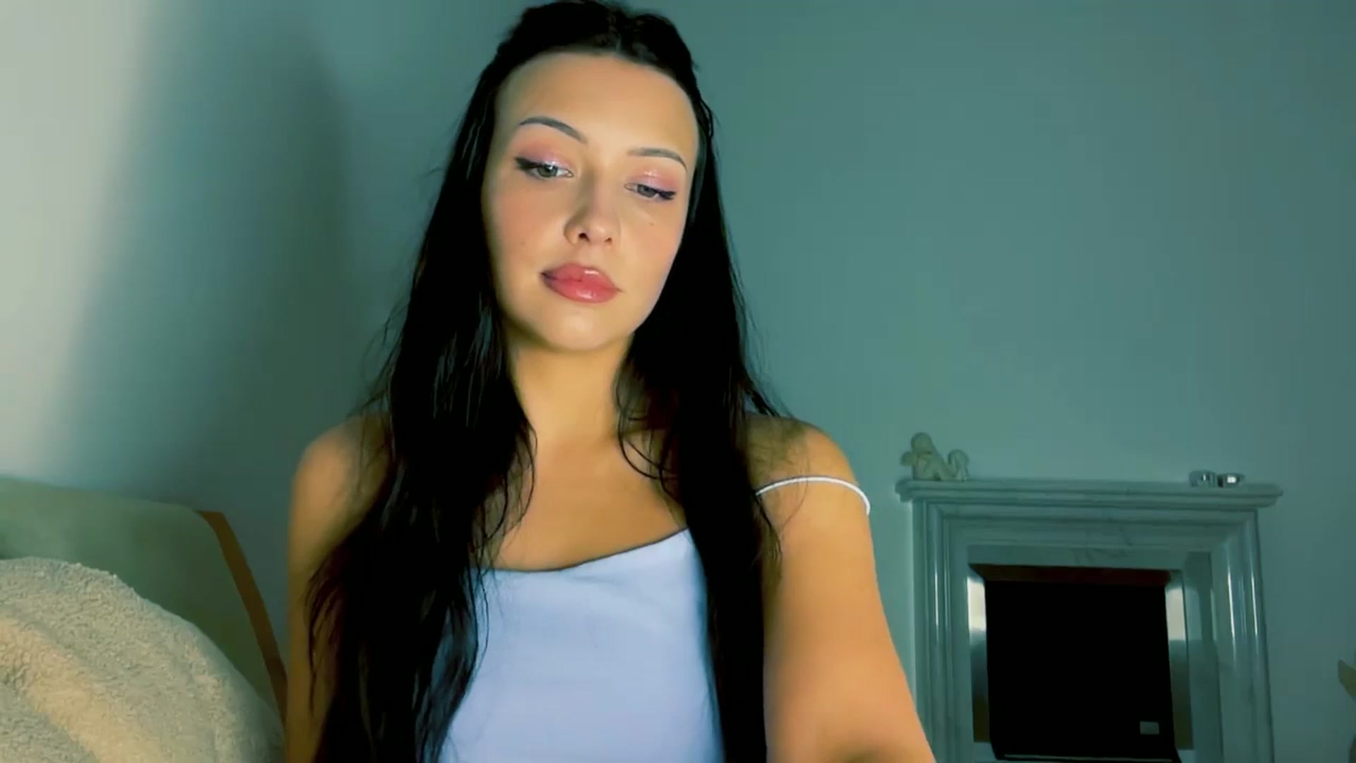 Gallery image thumbnail from VivvAmm's myfreecams stream on, 12/21/2025, 17:47 image 17 of 20