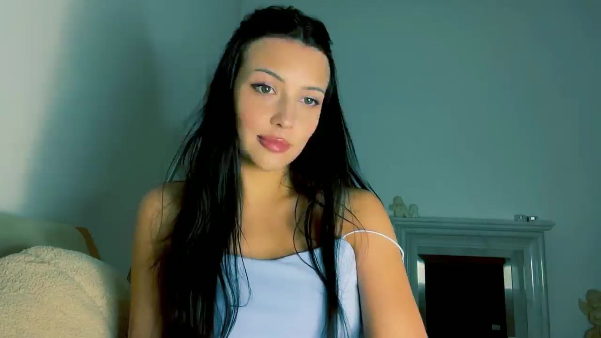 Gallery image thumbnail from VivvAmm's myfreecams stream on, 12/21/2025, 18:37 image 17 of 20