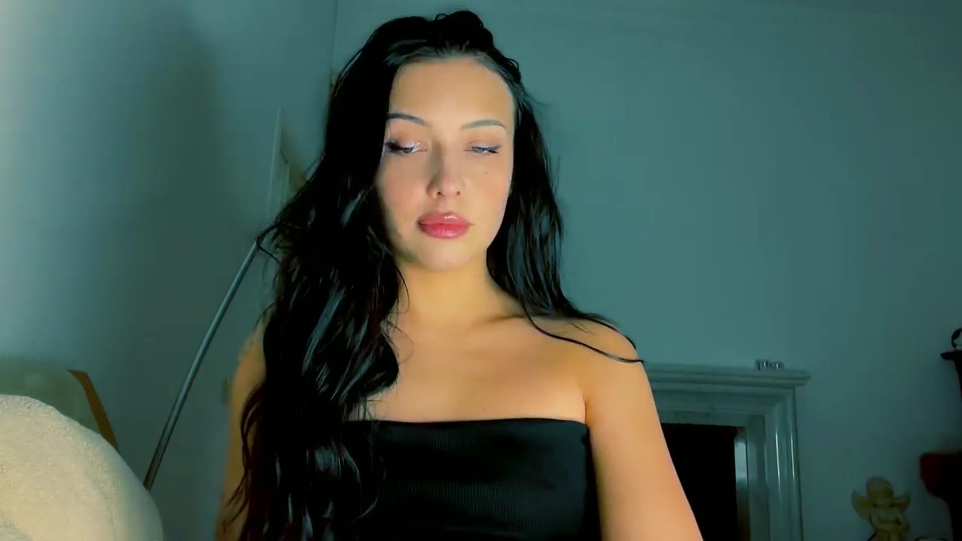 Gallery image thumbnail from VivvAmm's myfreecams stream on, 01/21/2026, 17:44 image 10 of 20