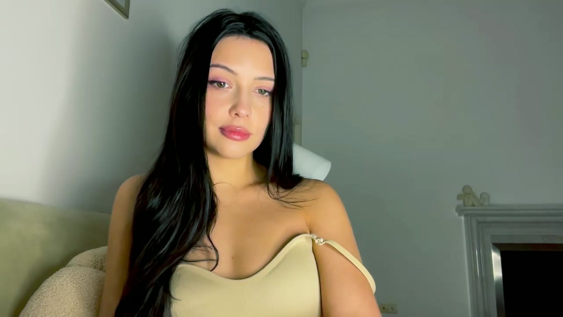 Gallery image thumbnail from VivvAmm's myfreecams stream on, 01/25/2026, 16:46 image 16 of 20