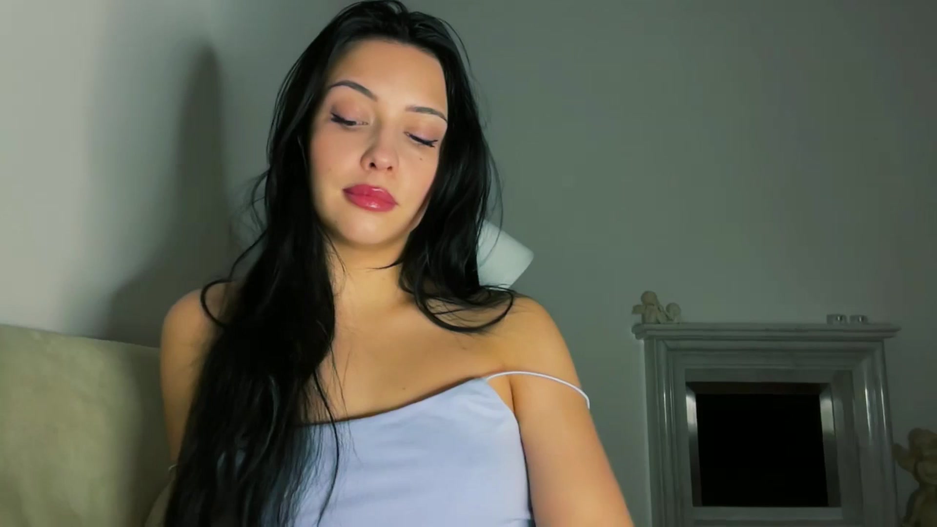 Gallery image thumbnail from VivvAmm's myfreecams stream on, 04/01/2026, 18:01 image 2 of 20