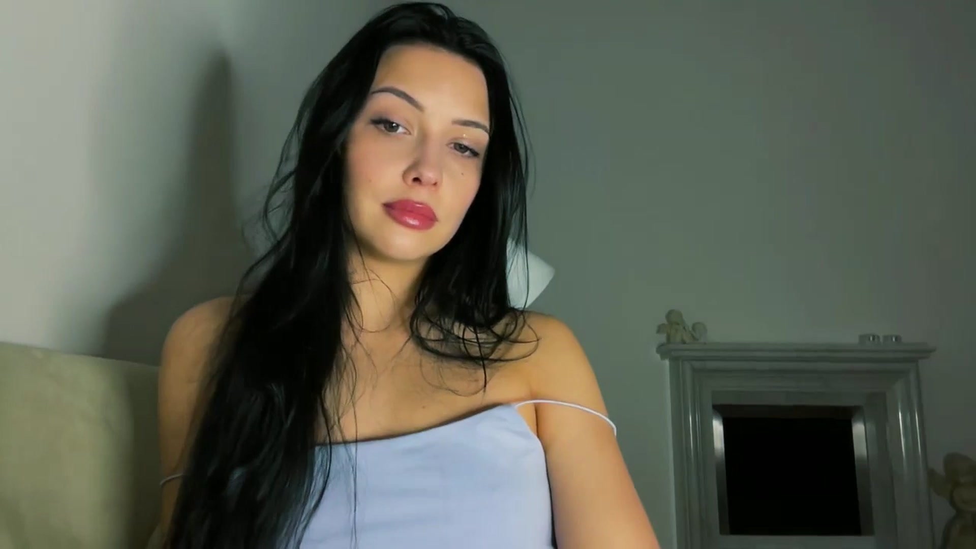 Gallery image thumbnail from VivvAmm's myfreecams stream on, 04/01/2026, 18:01 image 7 of 20