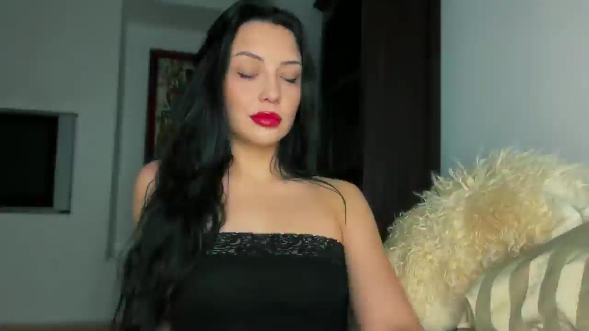 Gallery image thumbnail from VivvAmm's myfreecams stream on, 04/06/2026, 19:11 image 18 of 20