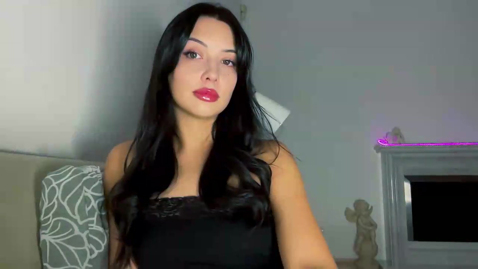 Gallery image thumbnail from VivvAmm's myfreecams stream on, 08/26/2026, 18:37 image 5 of 20