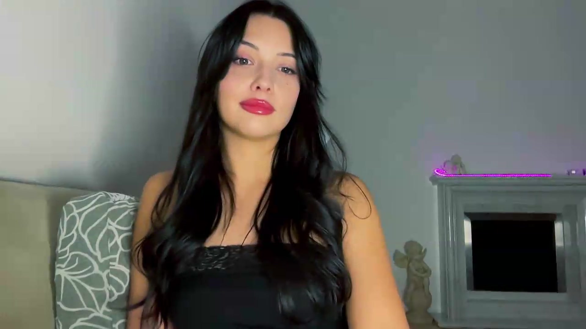 Gallery image thumbnail from VivvAmm's myfreecams stream on, 08/26/2026, 18:37 image 19 of 20