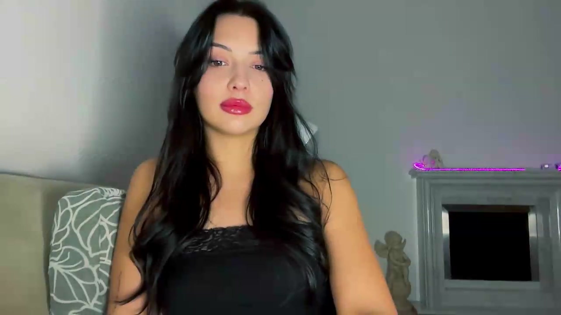Gallery image thumbnail from VivvAmm's myfreecams stream on, 08/26/2026, 18:37 image 15 of 20