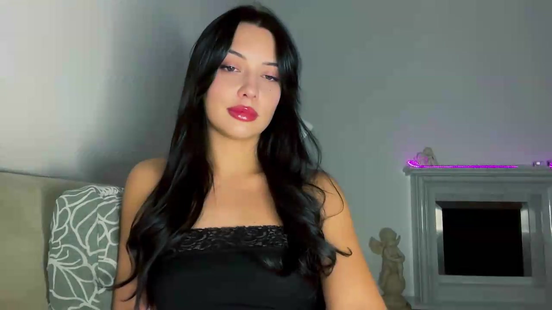 Gallery image thumbnail from VivvAmm's myfreecams stream on, 08/26/2026, 18:37 image 17 of 20