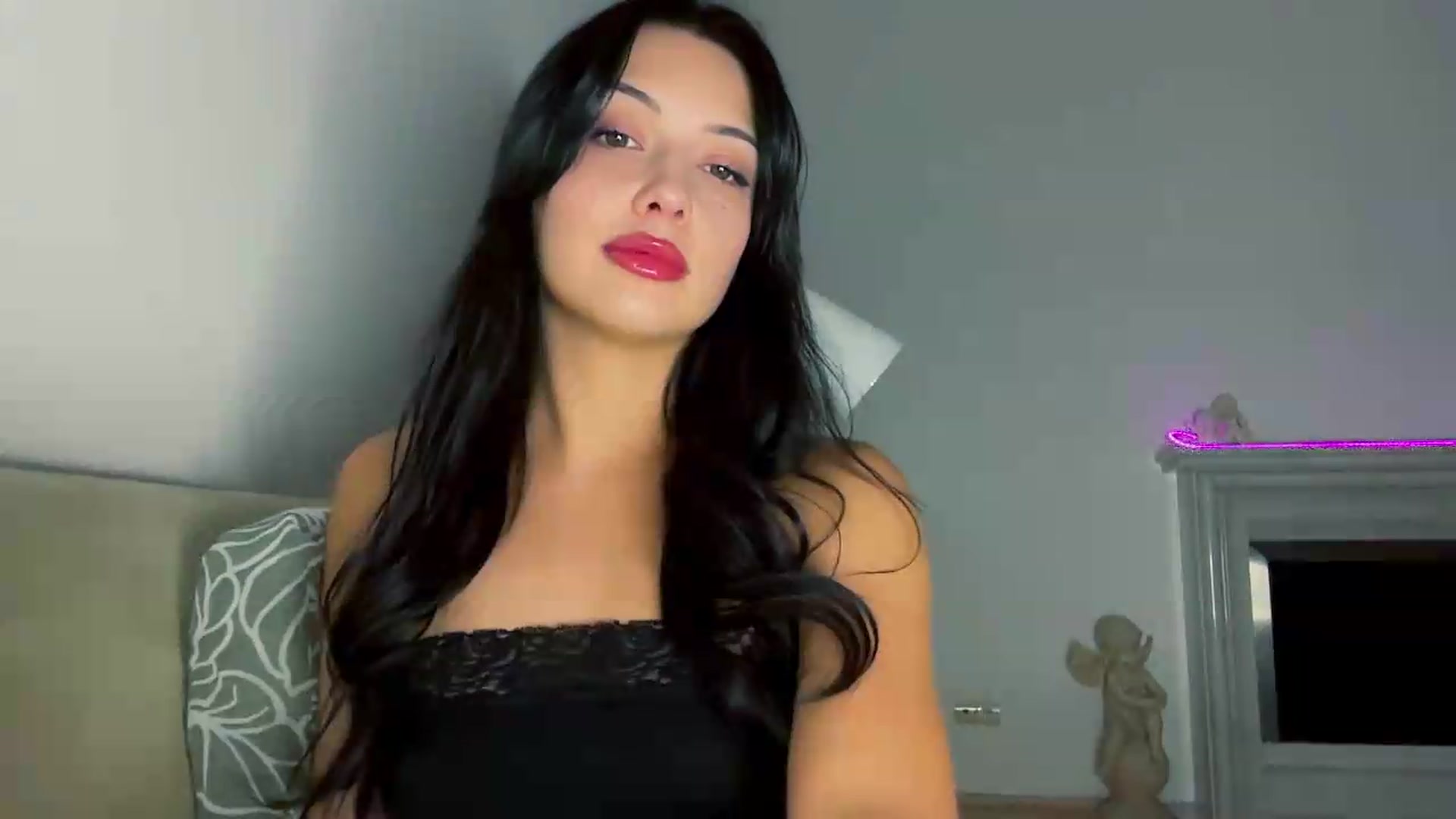 Gallery image thumbnail from VivvAmm's myfreecams stream on, 08/26/2026, 18:37 image 6 of 20