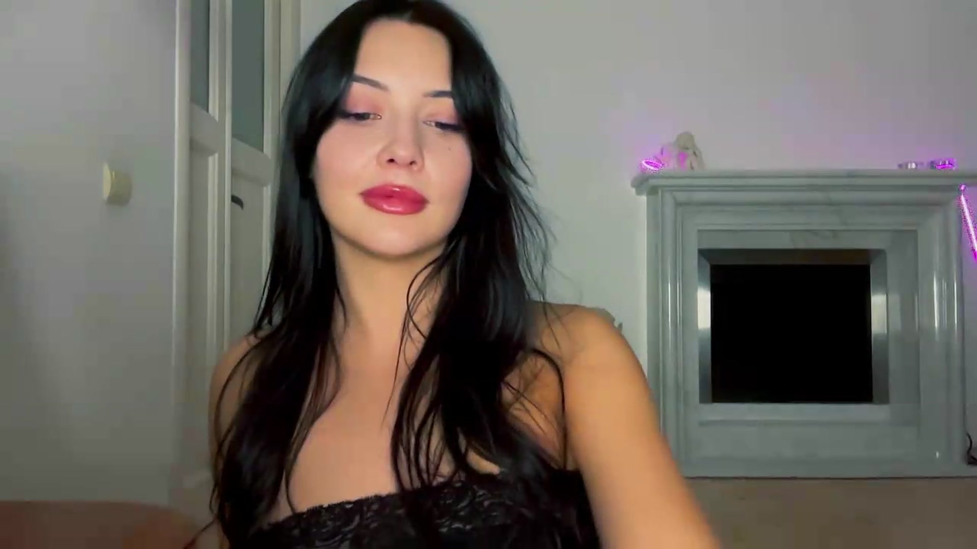 Gallery image thumbnail from VivvAmm's myfreecams stream on, 08/26/2026, 22:19 image 7 of 20