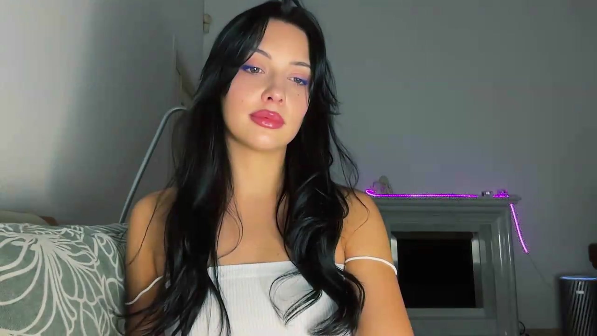 Gallery image thumbnail from VivvAmm's myfreecams stream on, 08/31/2026, 19:12 image 11 of 20