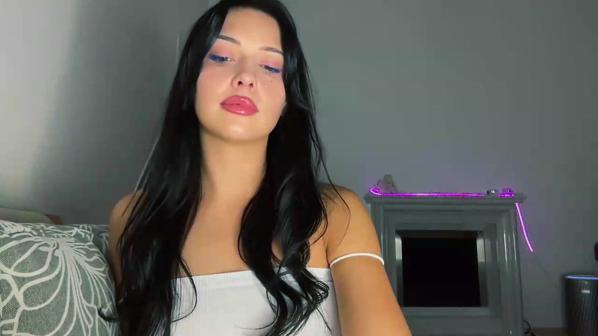 Gallery image thumbnail from VivvAmm's myfreecams stream on, 08/31/2026, 19:12 image 12 of 20