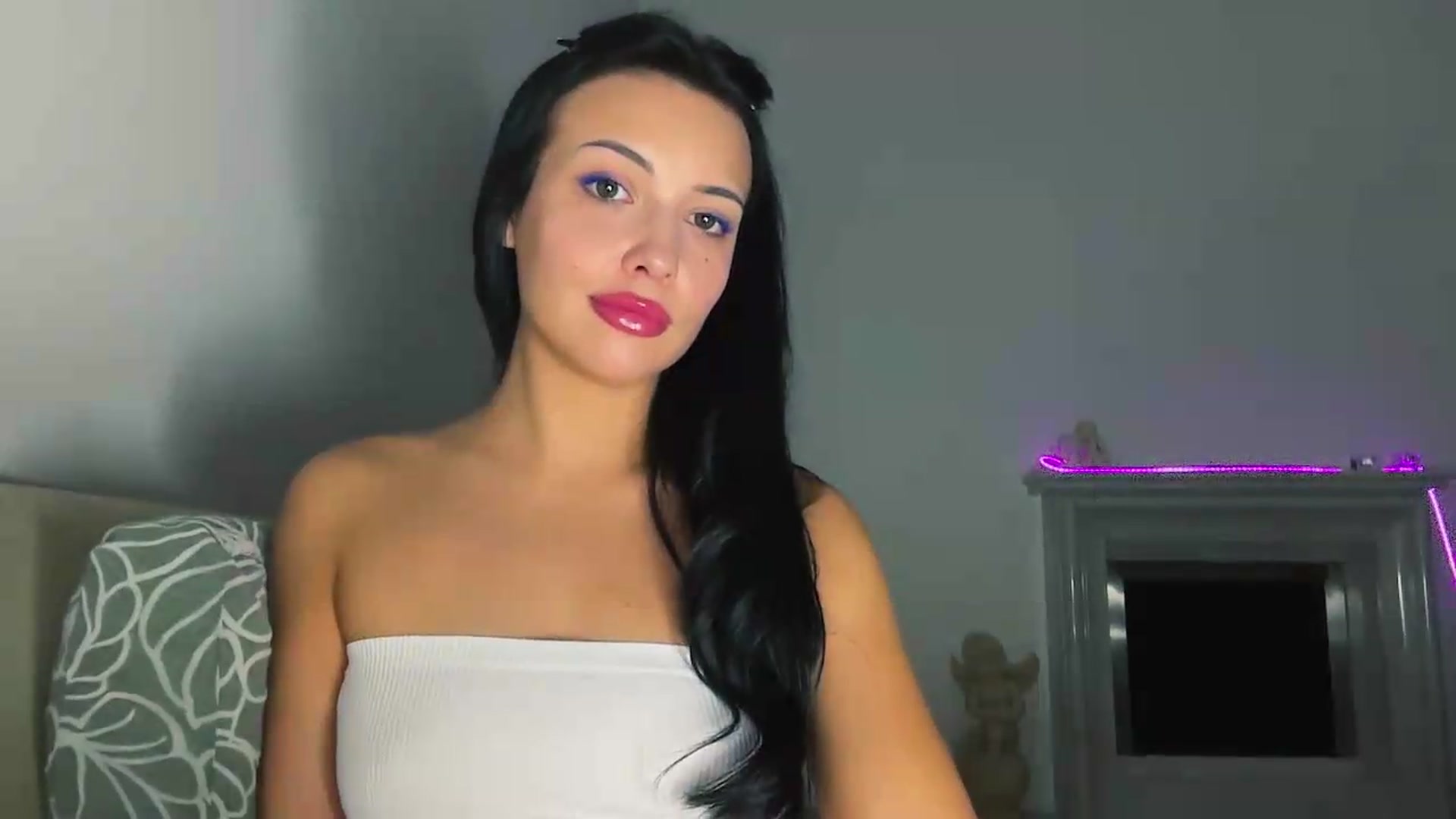 Gallery image thumbnail from VivvAmm's myfreecams stream on, 08/31/2026, 20:36 image 14 of 20