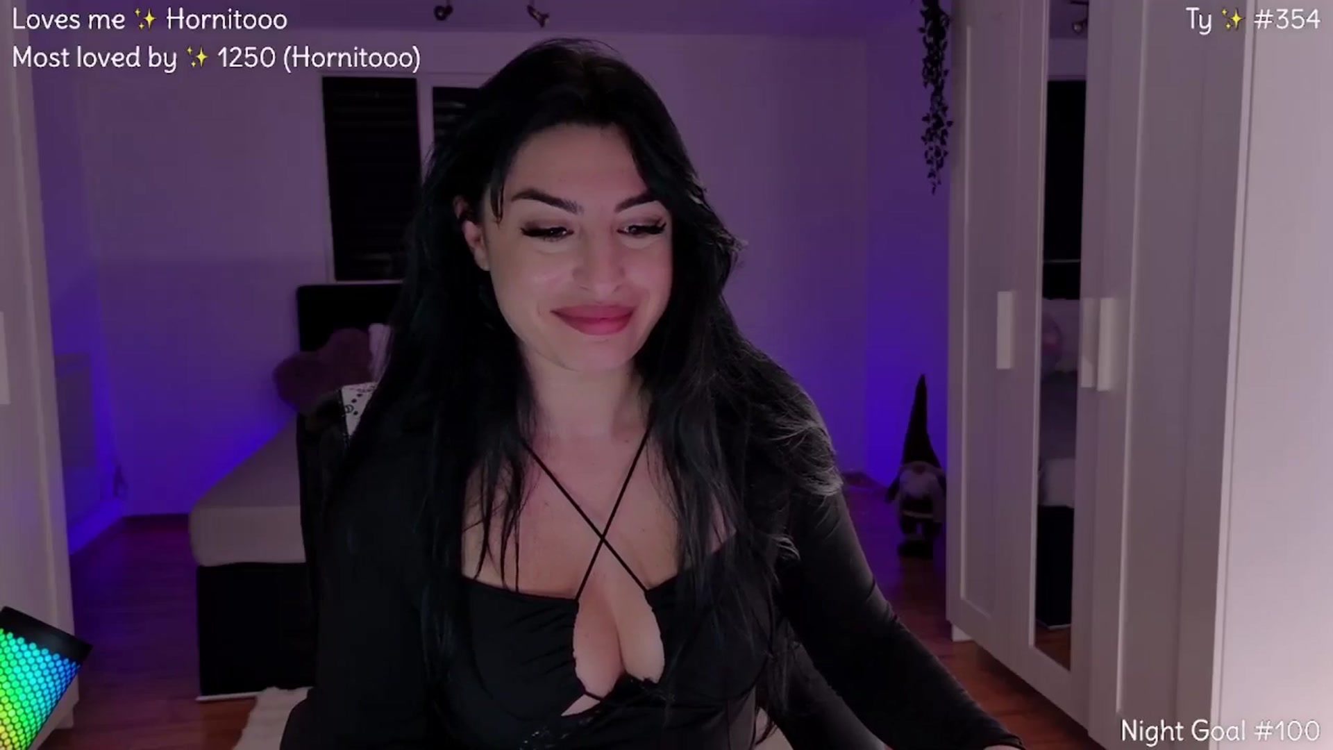 Gallery image thumbnail from VixXxen's myfreecams stream on, 04/02/2026, 02:10 image 6 of 20