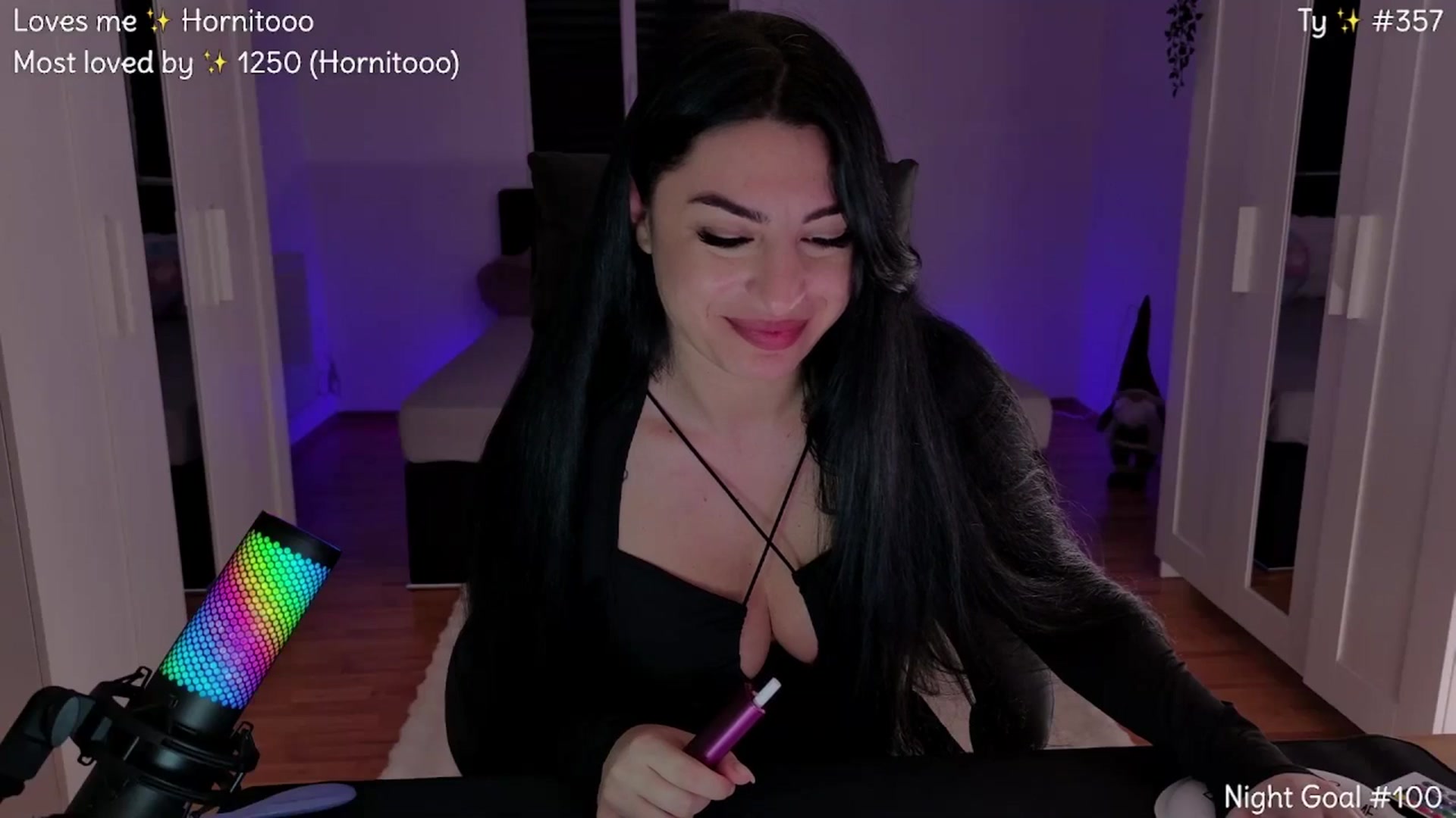 Gallery image thumbnail from VixXxen's myfreecams stream on, 04/02/2026, 02:10 image 10 of 20