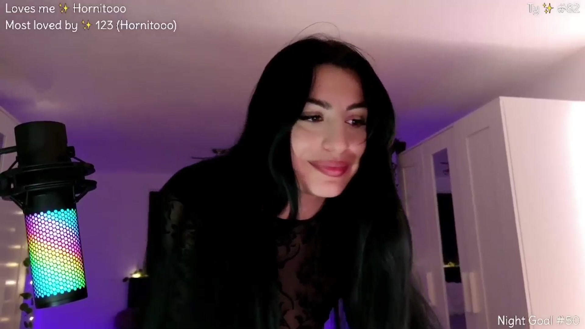 Gallery image thumbnail from VixXxen's myfreecams stream on, 04/03/2026, 24:07 image 2 of 20