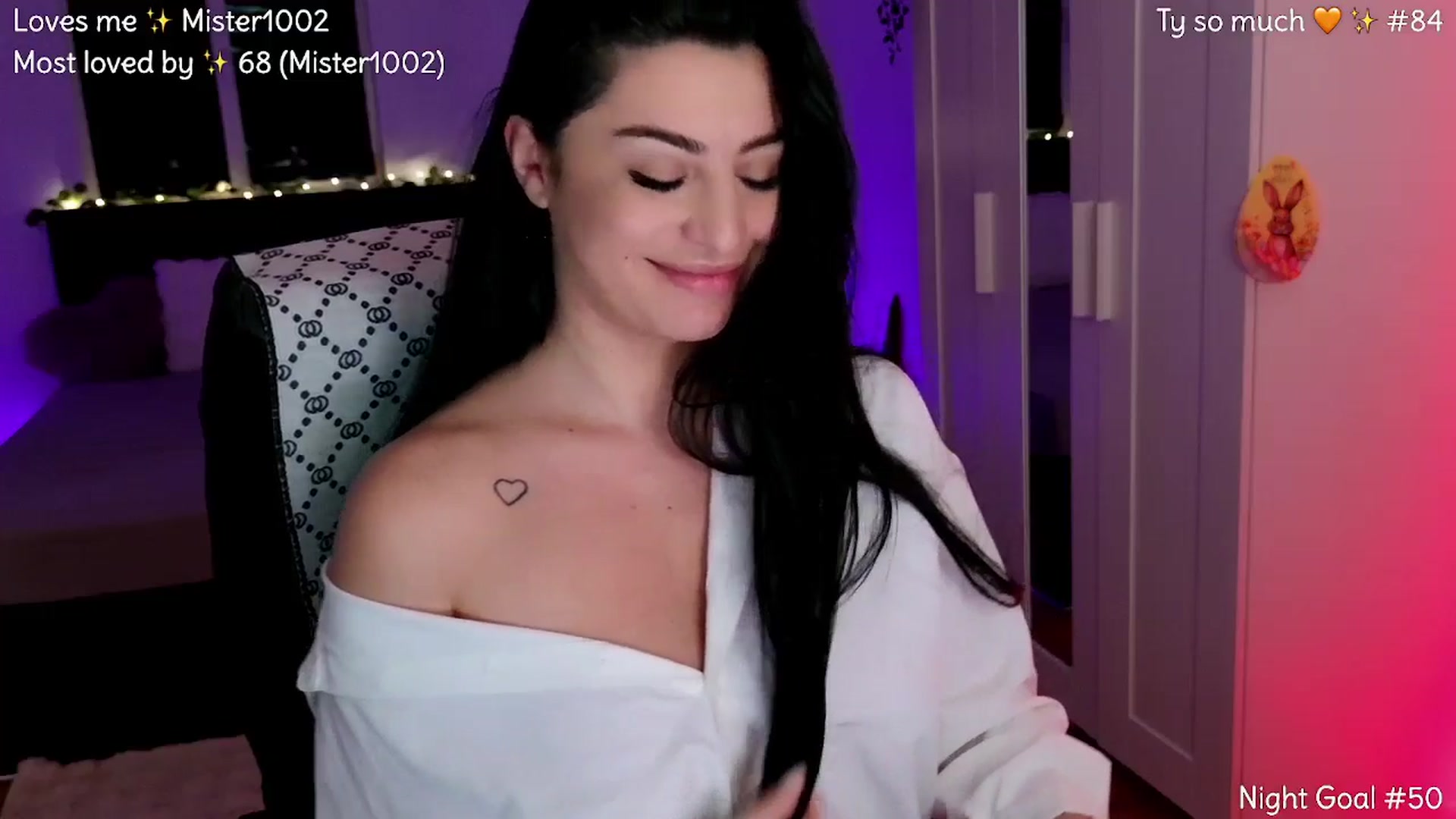 Gallery image thumbnail from VixXxen's myfreecams stream on, 04/06/2026, 02:14 image 4 of 20