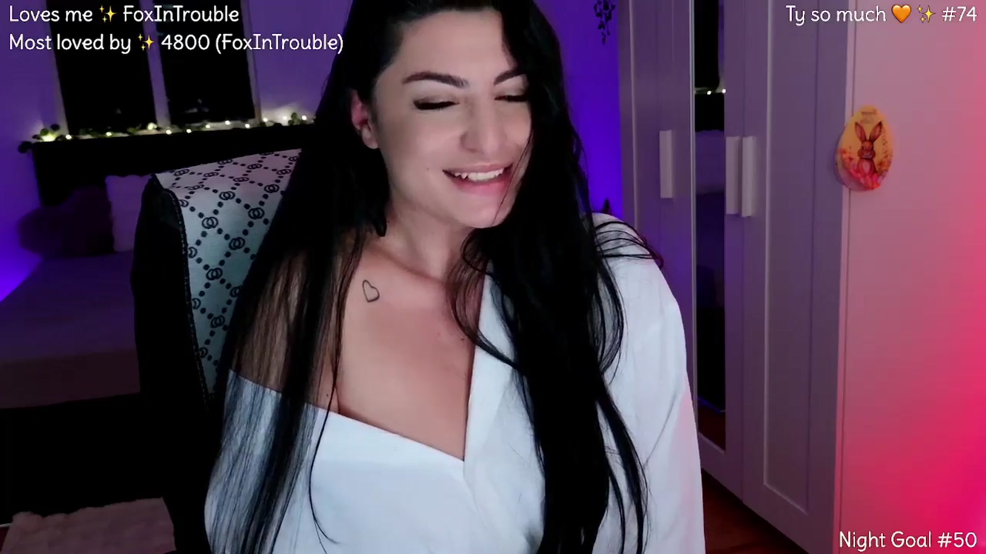Gallery image thumbnail from VixXxen's myfreecams stream on, 04/06/2026, 02:14 image 6 of 20