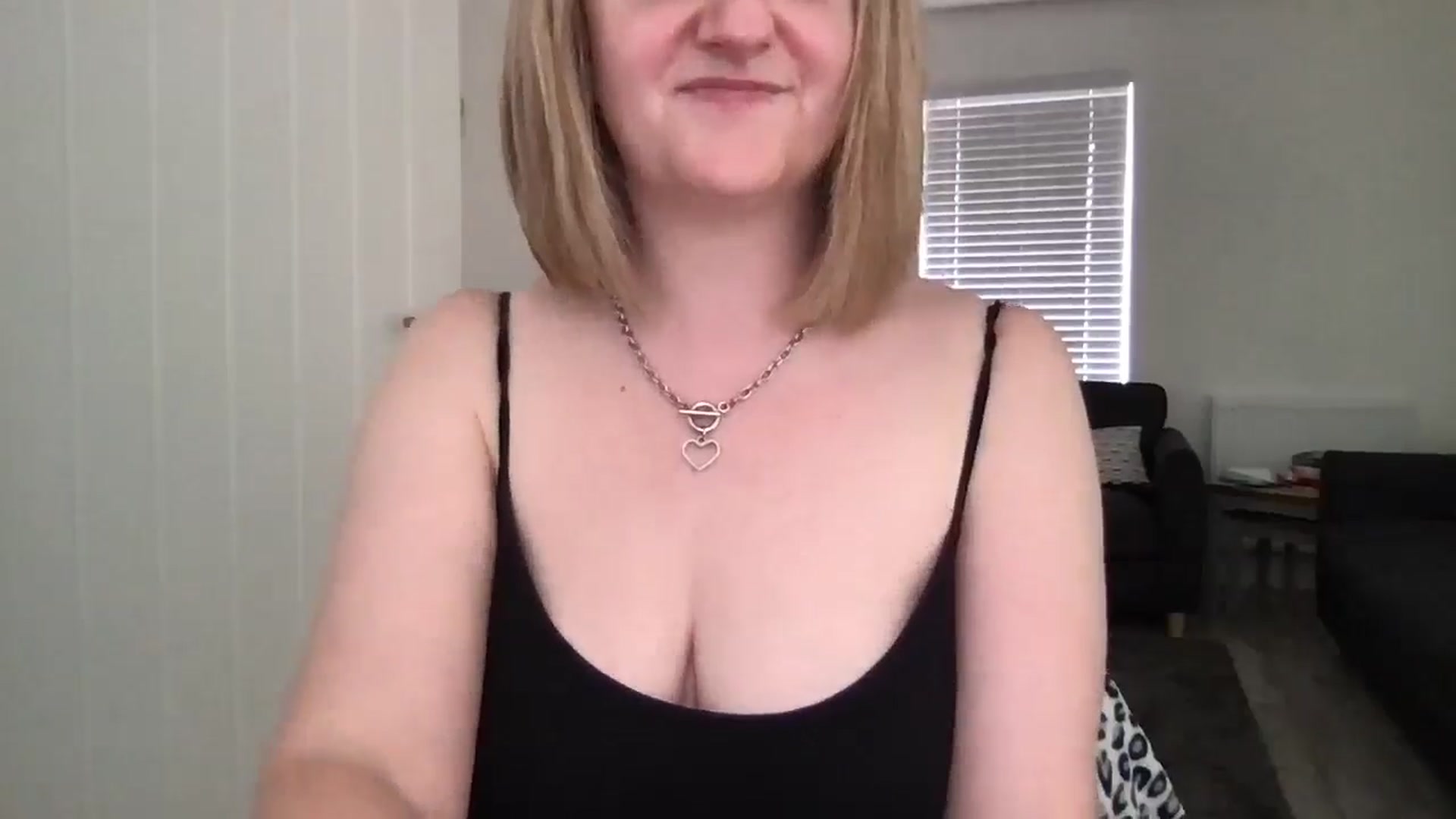 Gallery image thumbnail from VixenRosie's myfreecams stream on, 08/24/2025, 11:10 image 2 of 20