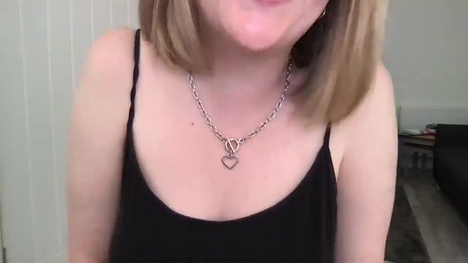 Gallery image thumbnail from VixenRosie's myfreecams stream on, 08/24/2025, 12:16 image 12 of 20