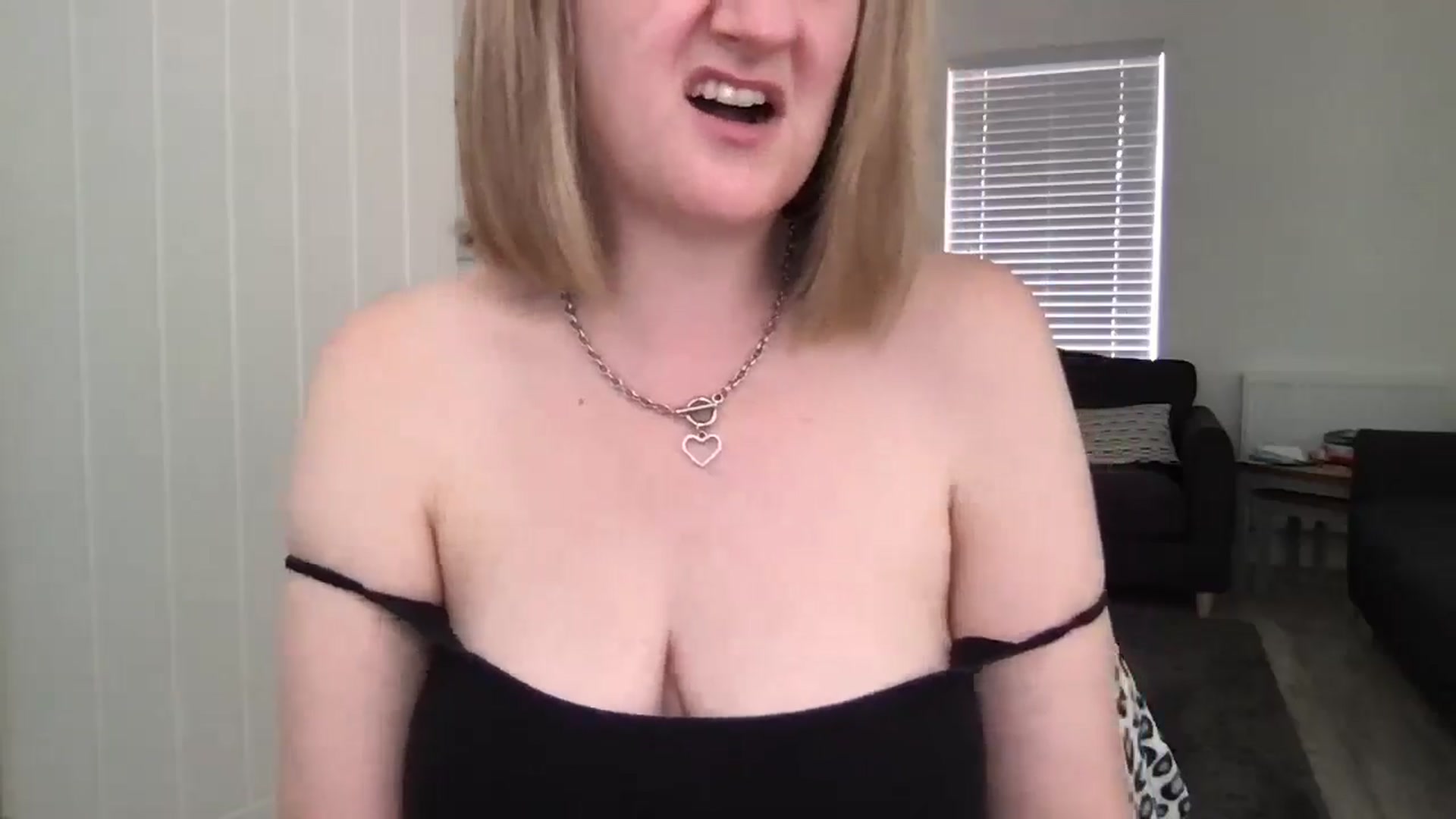 Gallery image thumbnail from VixenRosie's myfreecams stream on, 08/24/2025, 12:16 image 2 of 20